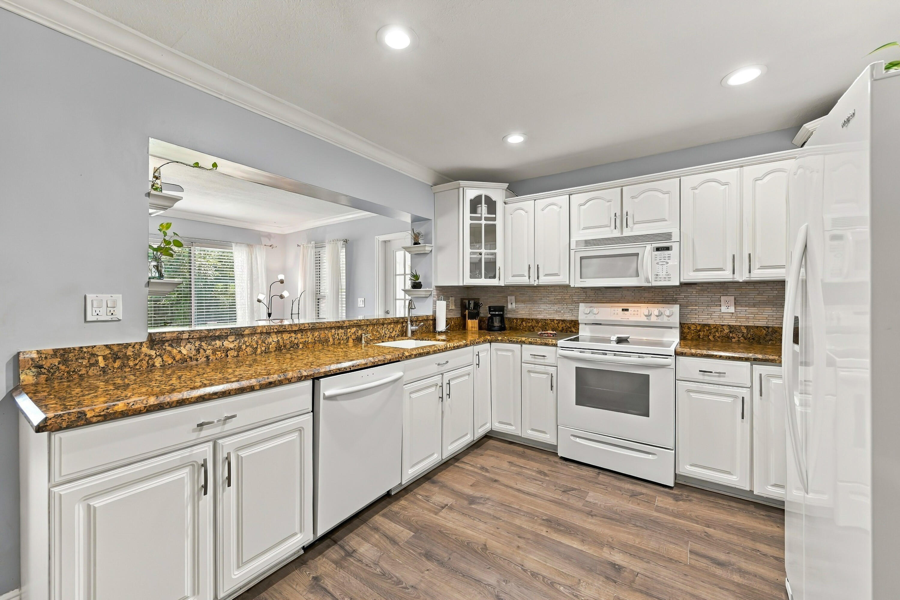12_kitchen