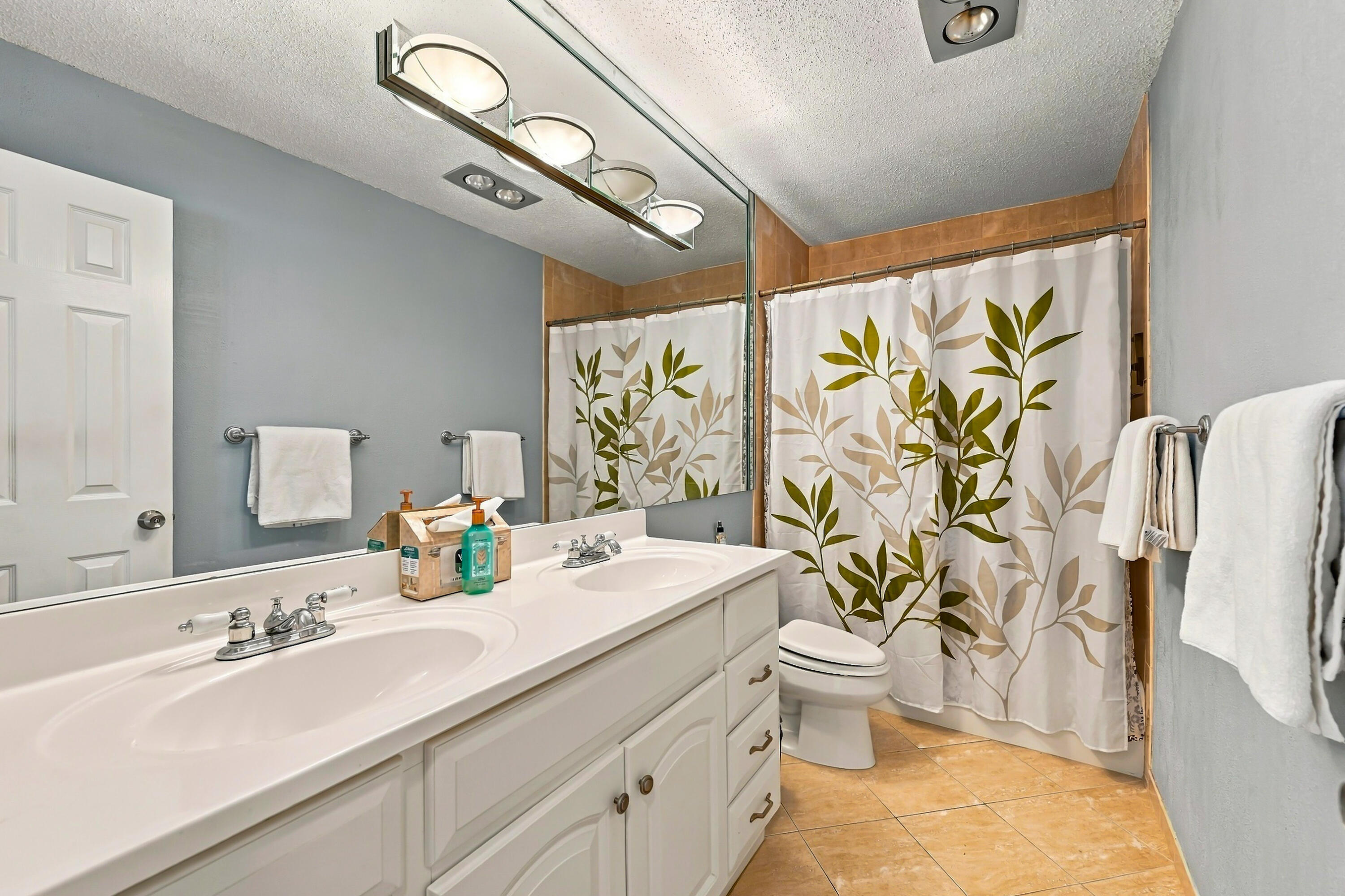 28_bathroom