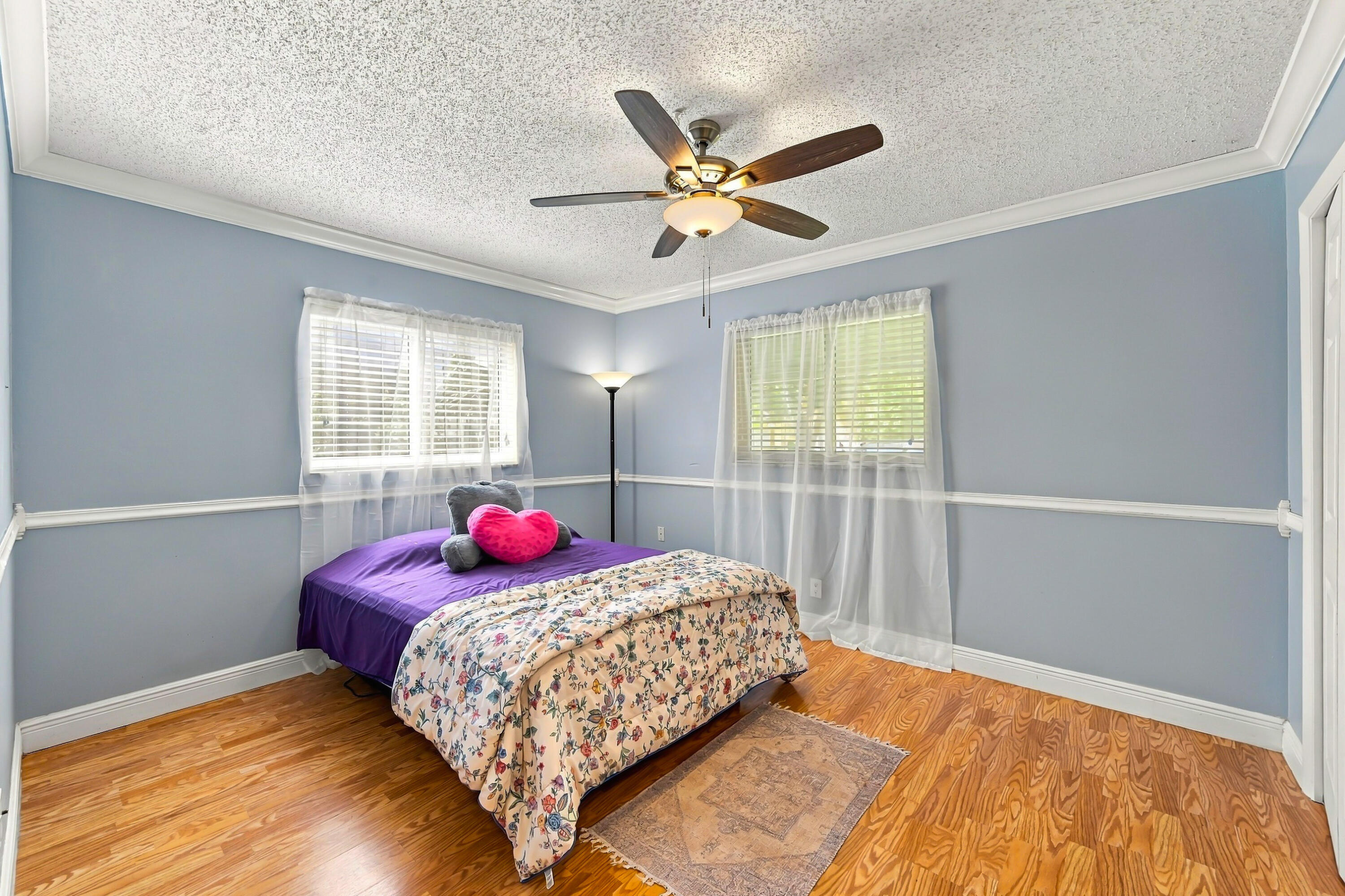26_bedroom