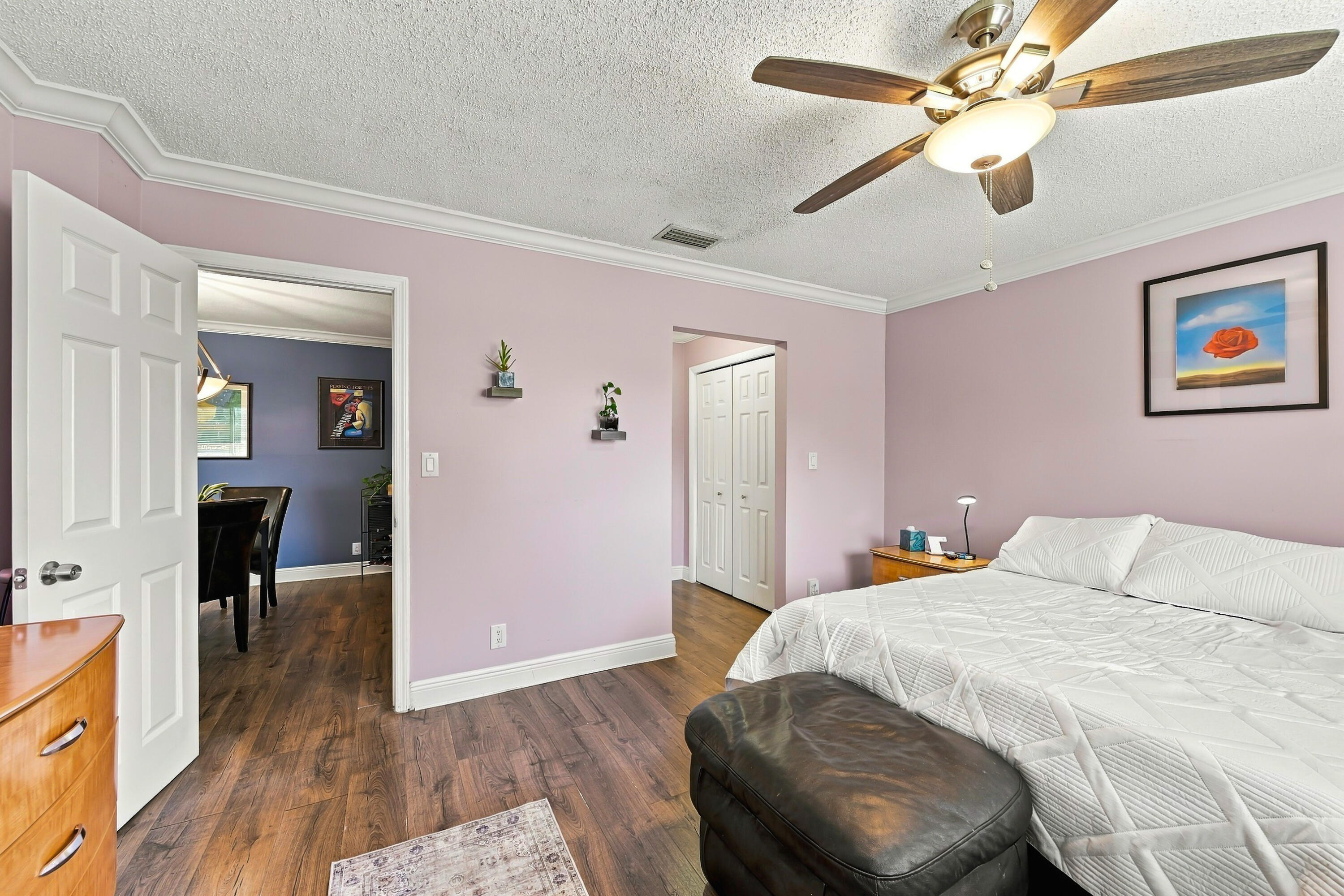 22_primary bedroom