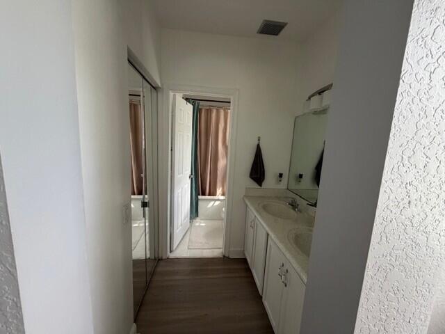 3013 LAUREL RIDGE MASTER BATH