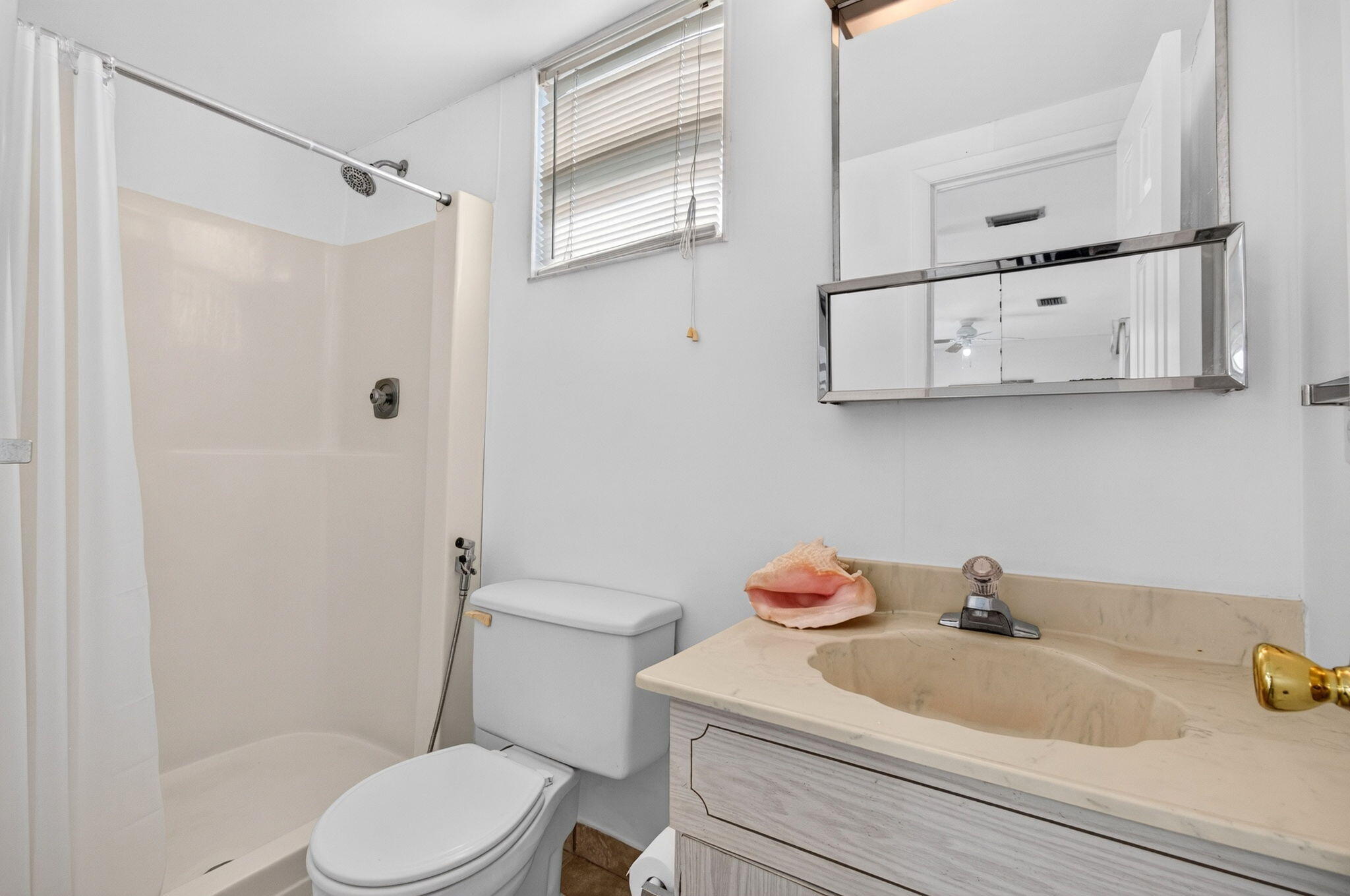 2nd bathroom