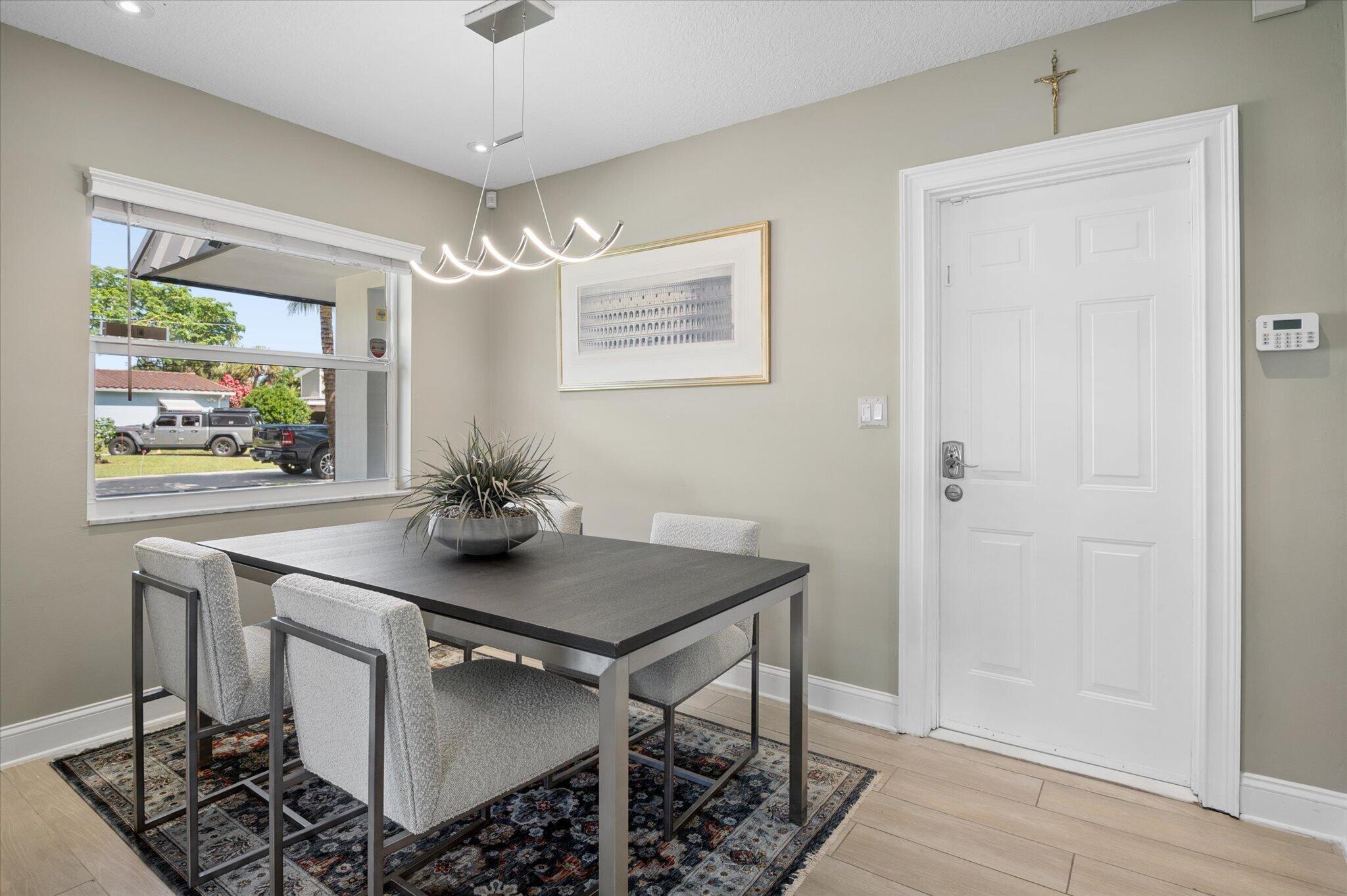 05--108 NE 22nd St-7