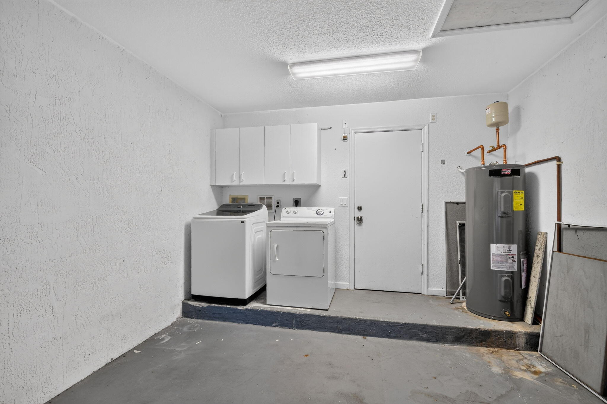50 gallon electric water heater with 6 year warranty installed 4/24. Storage through attic access.