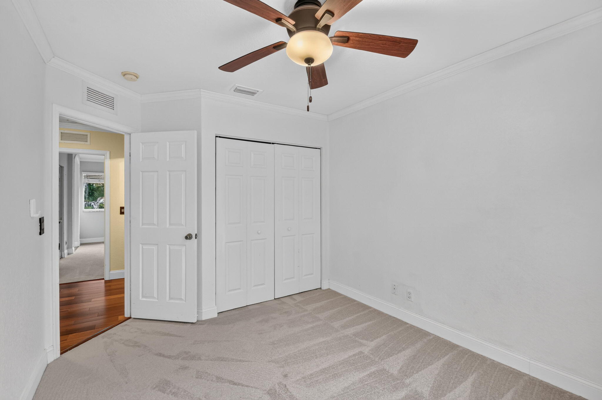 Brand new carpet installed 10/2026