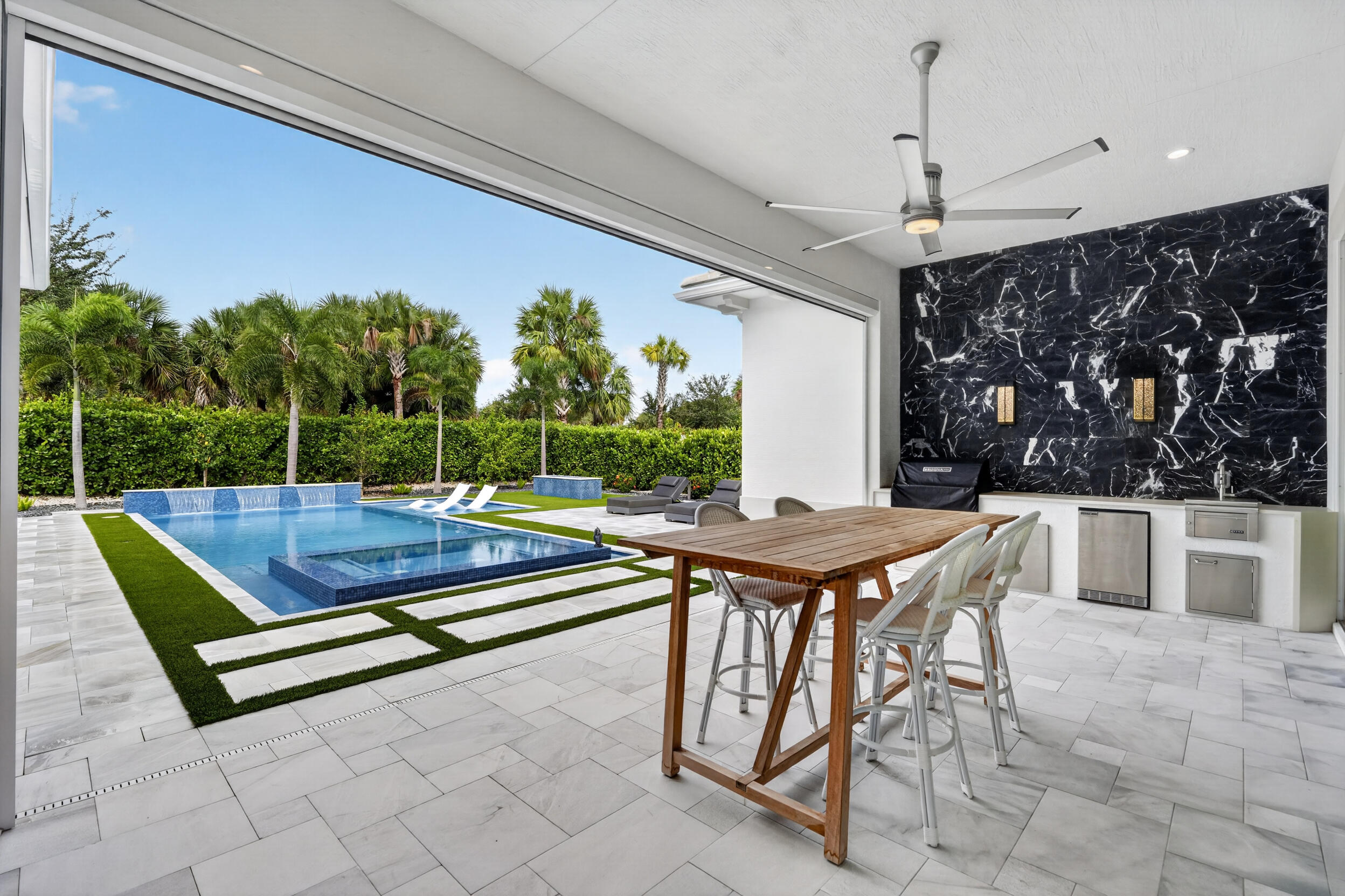 Lanai + Summer Kitchen