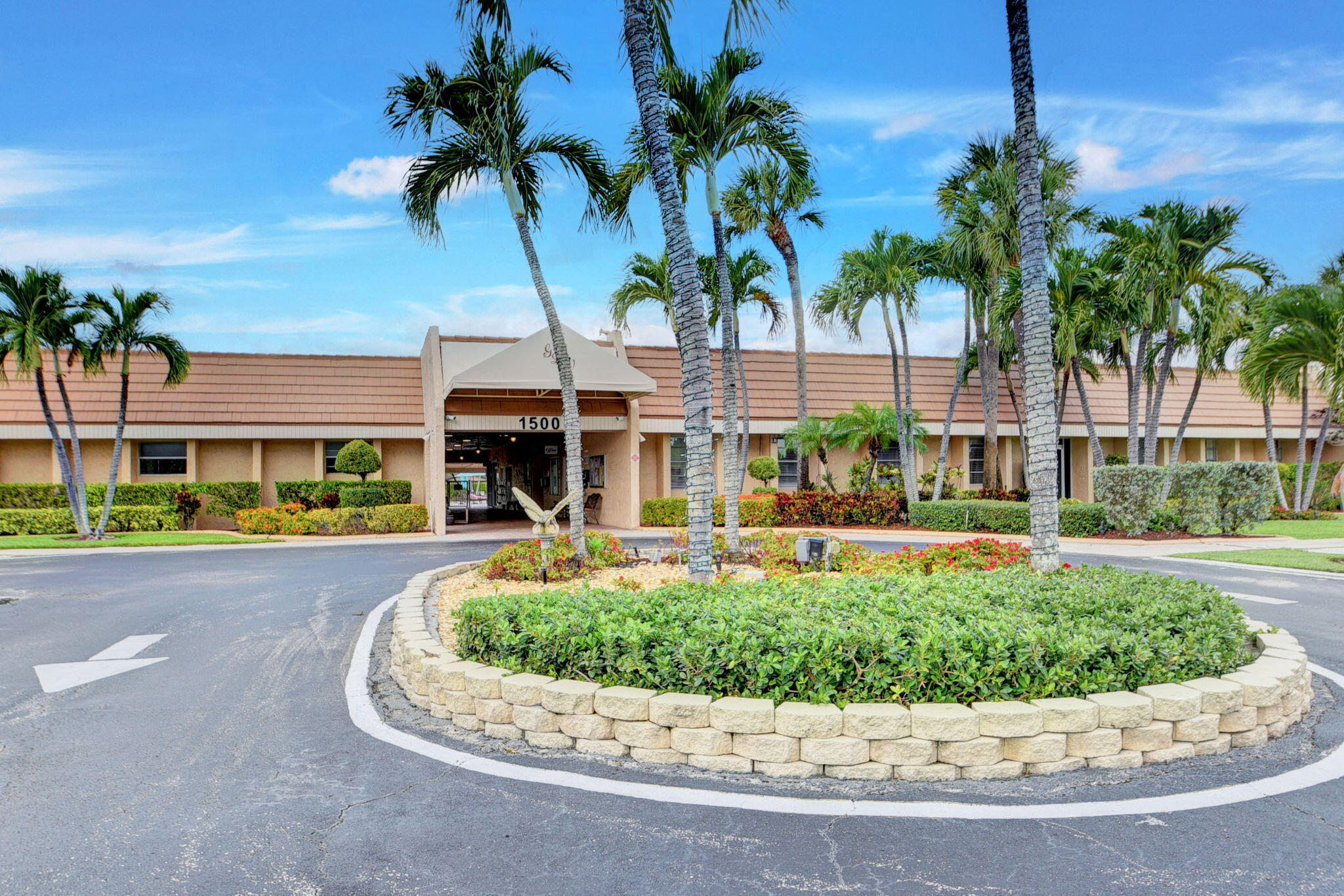 54-web-or-mls-Golden Lakes clubhouse B (