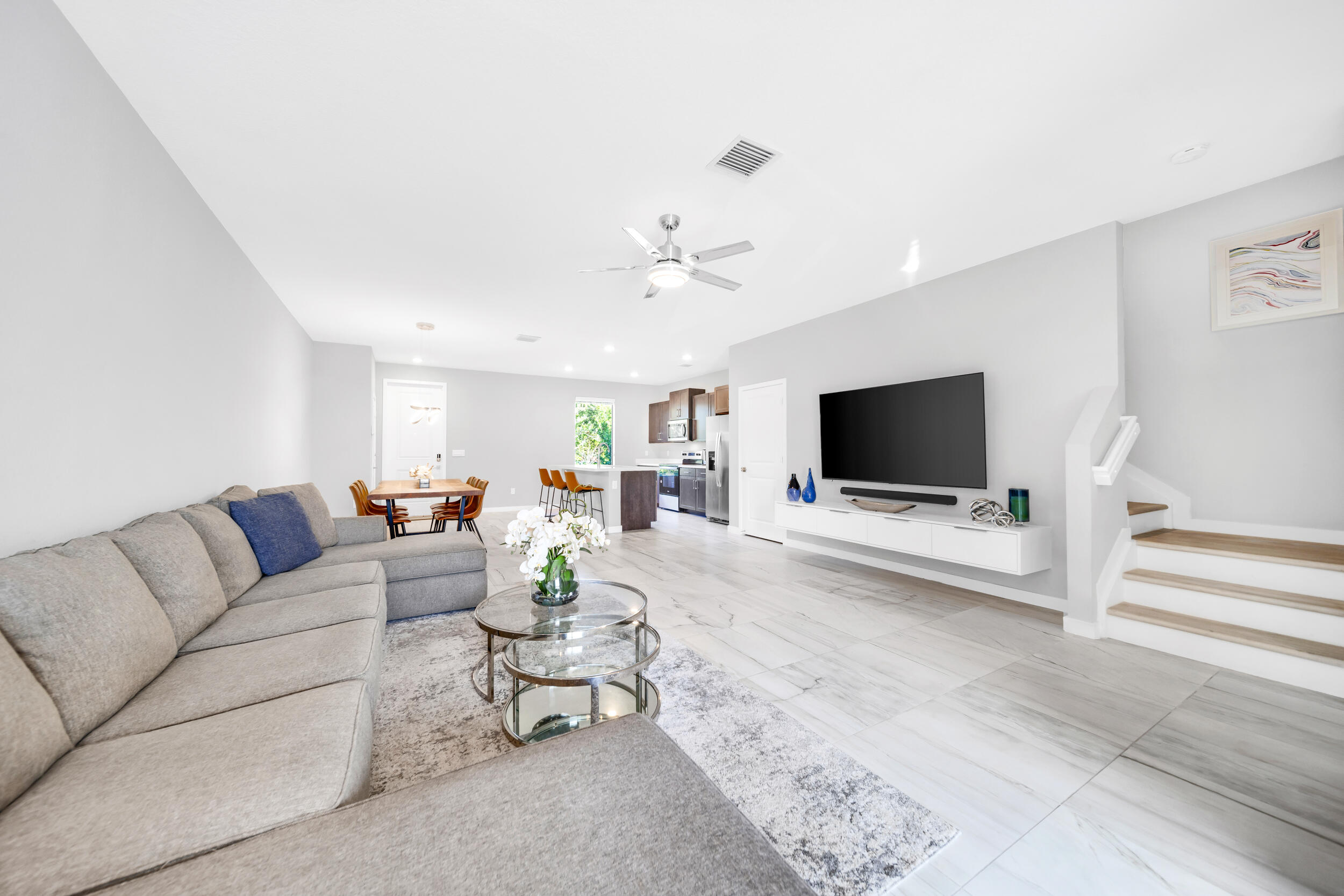 -545 NW 17TH ST-BO-19 -545 NW 17TH ST-BO-19
