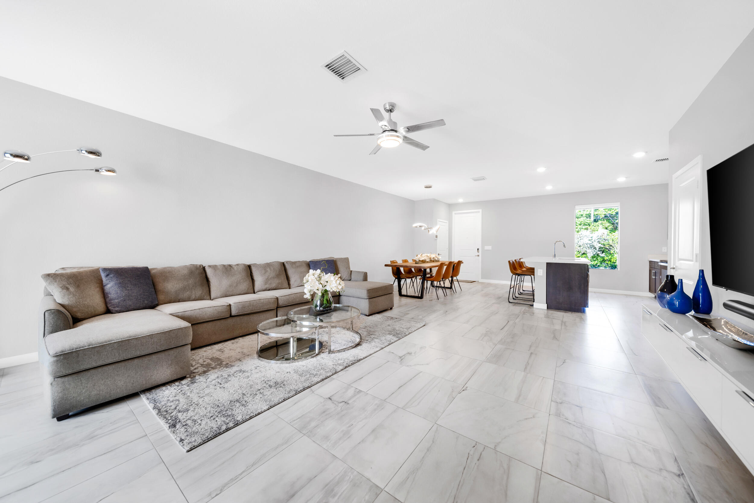 -545 NW 17TH ST-BO-21 -545 NW 17TH ST-BO-21