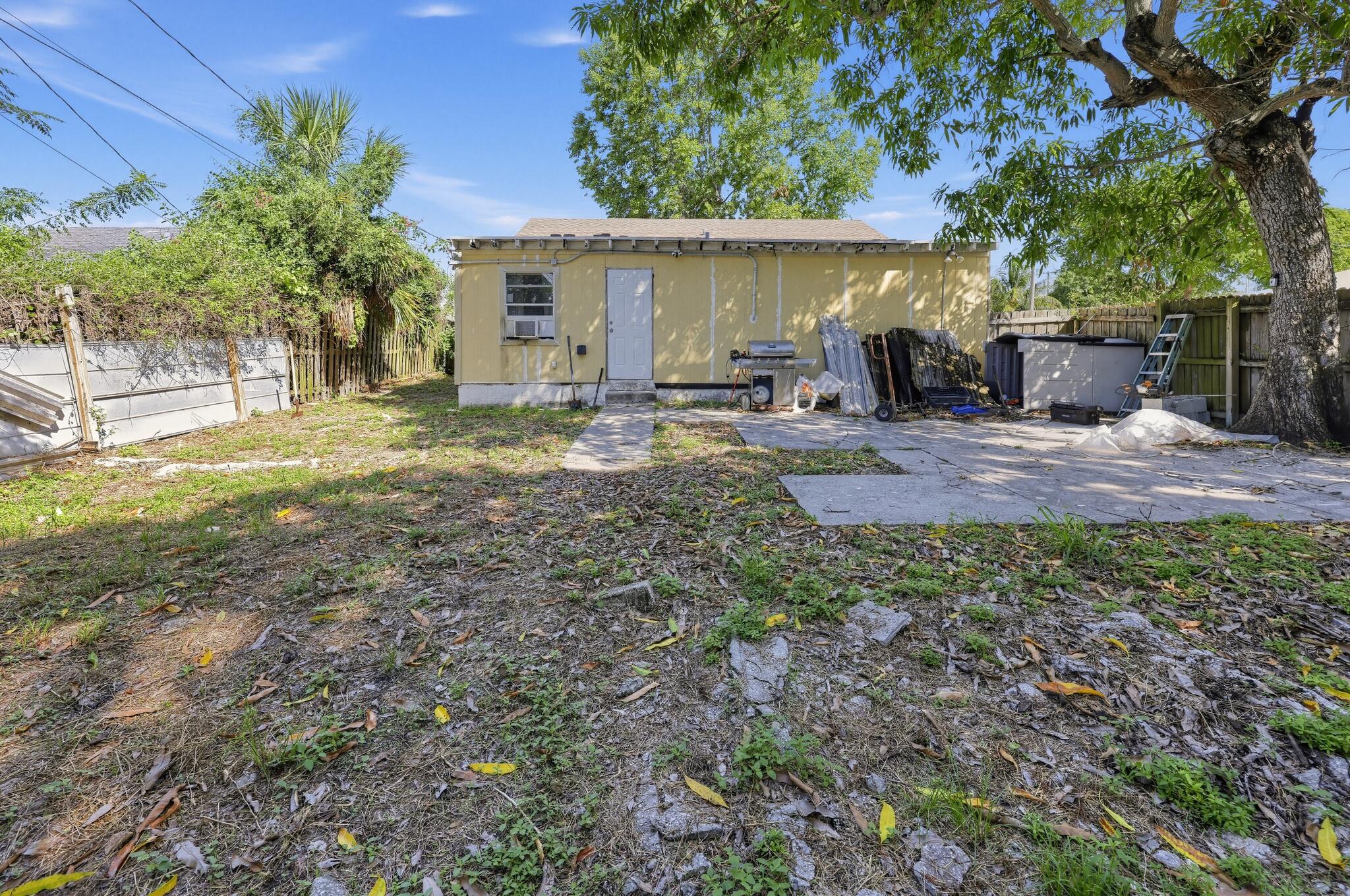 04_628_58th_St-Exterior-0223