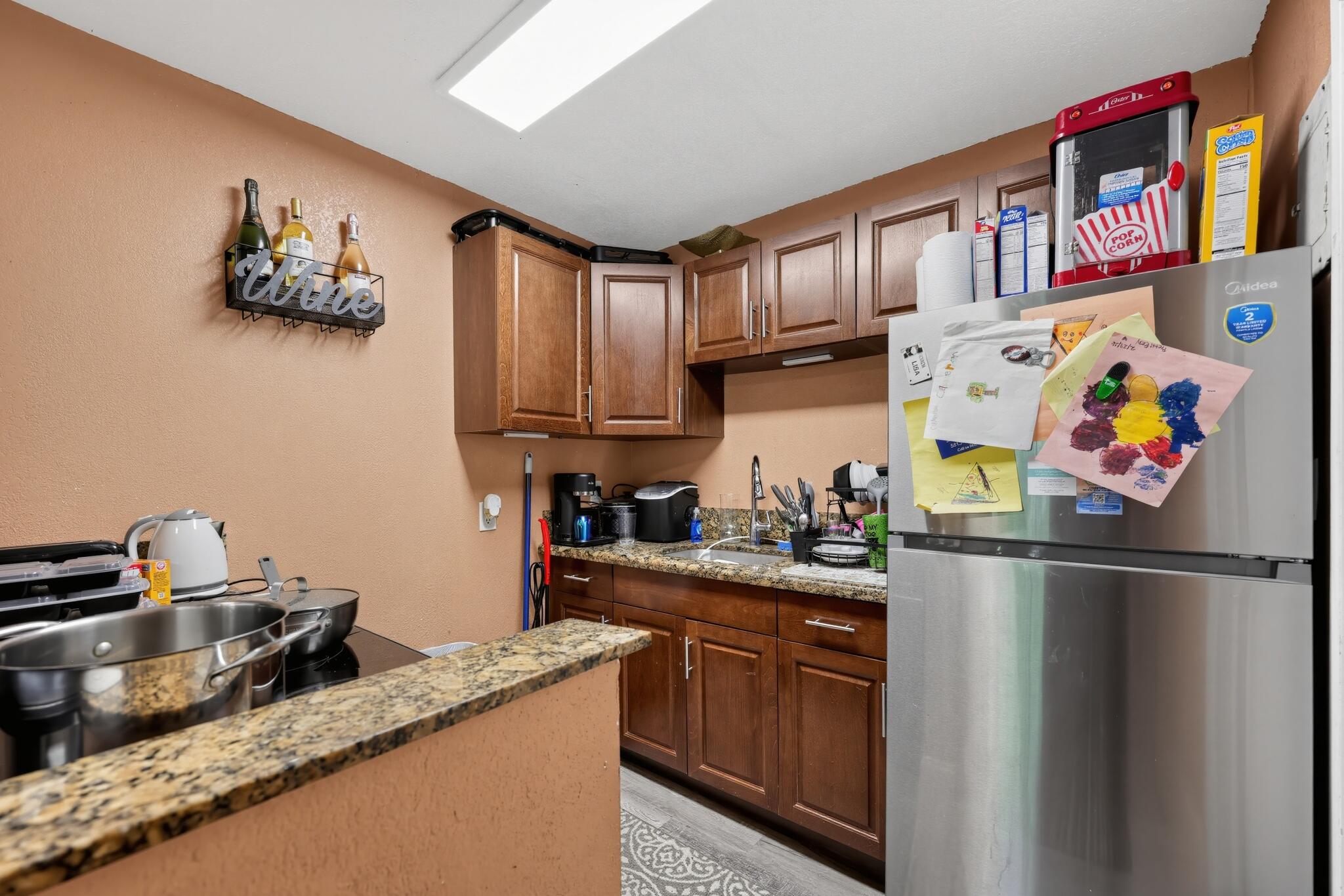 19_628_58th_St-Kitchen-0235