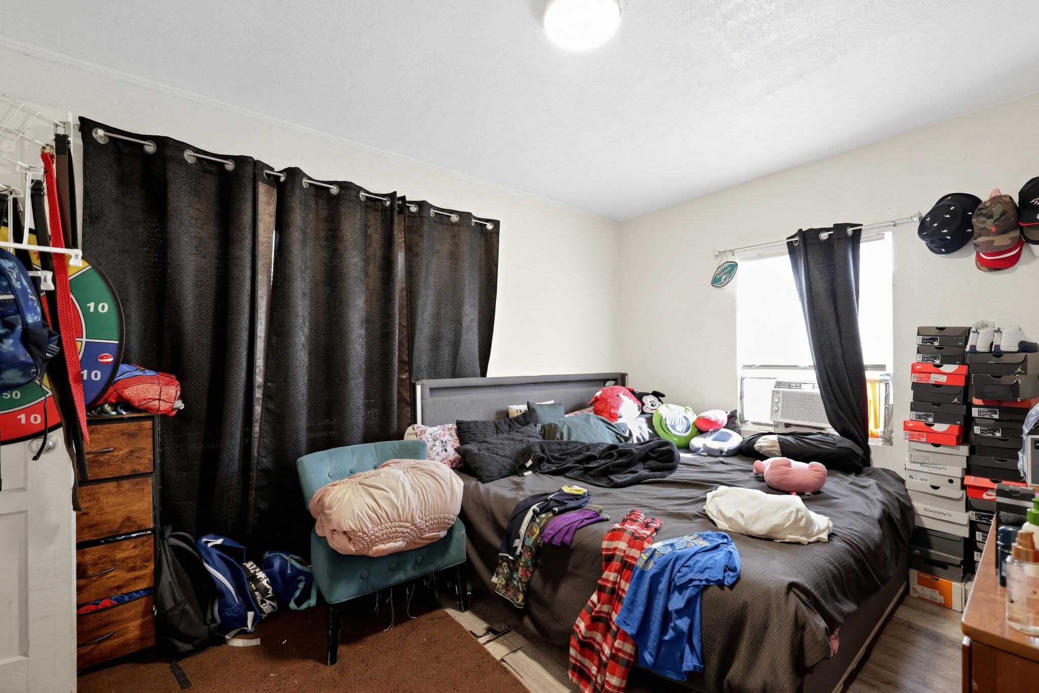 25_628_58th_St-Bedroom-0283