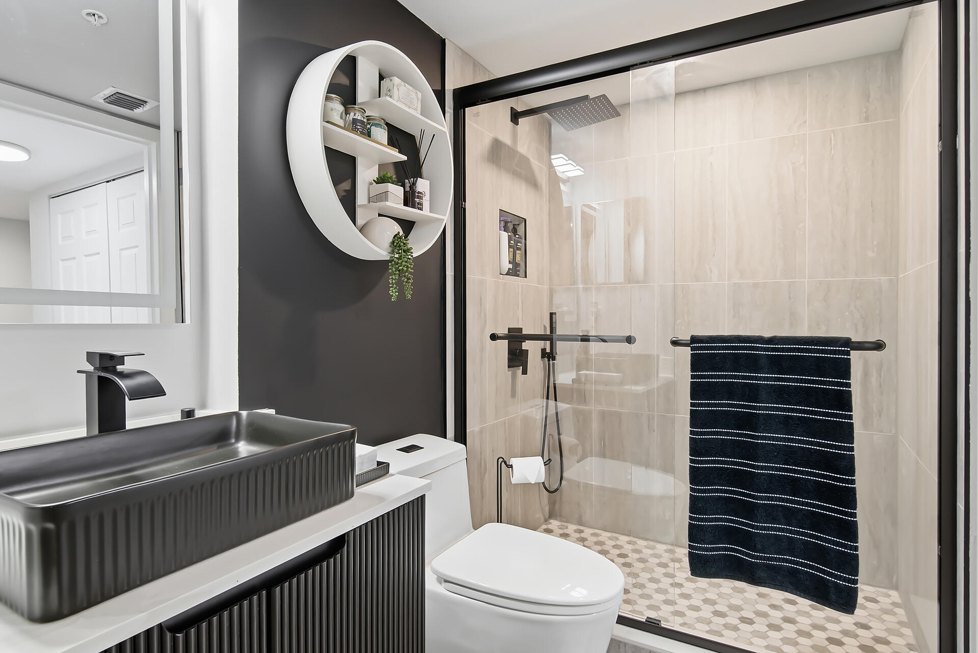 1801-N-FLAGLER-DR-APT-611-33407-014