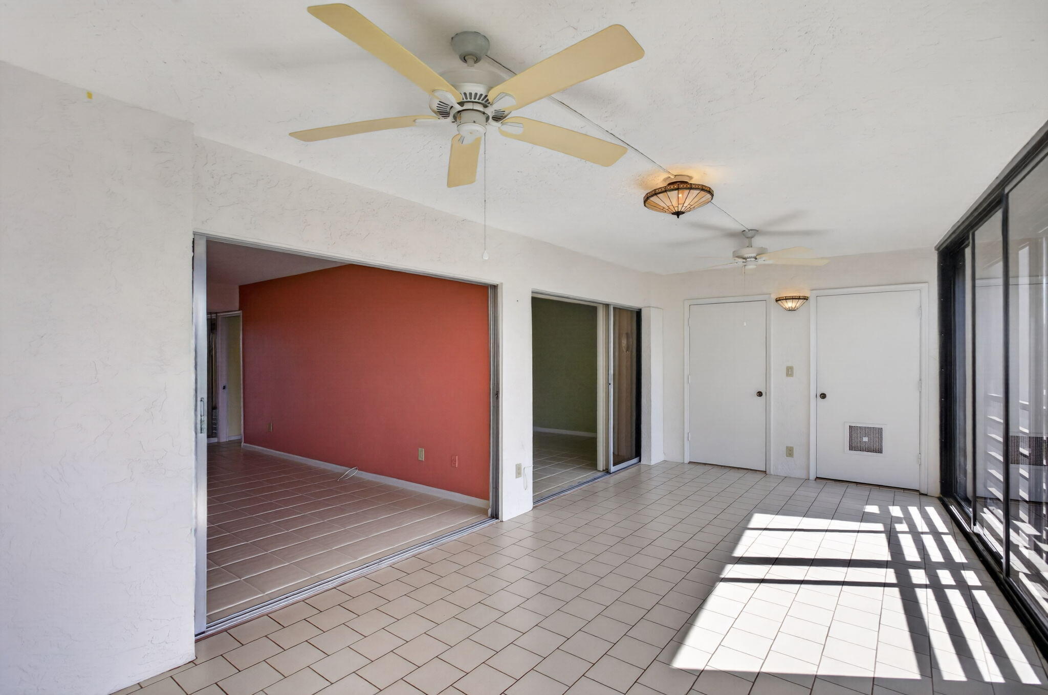 FLORIDA ROOM