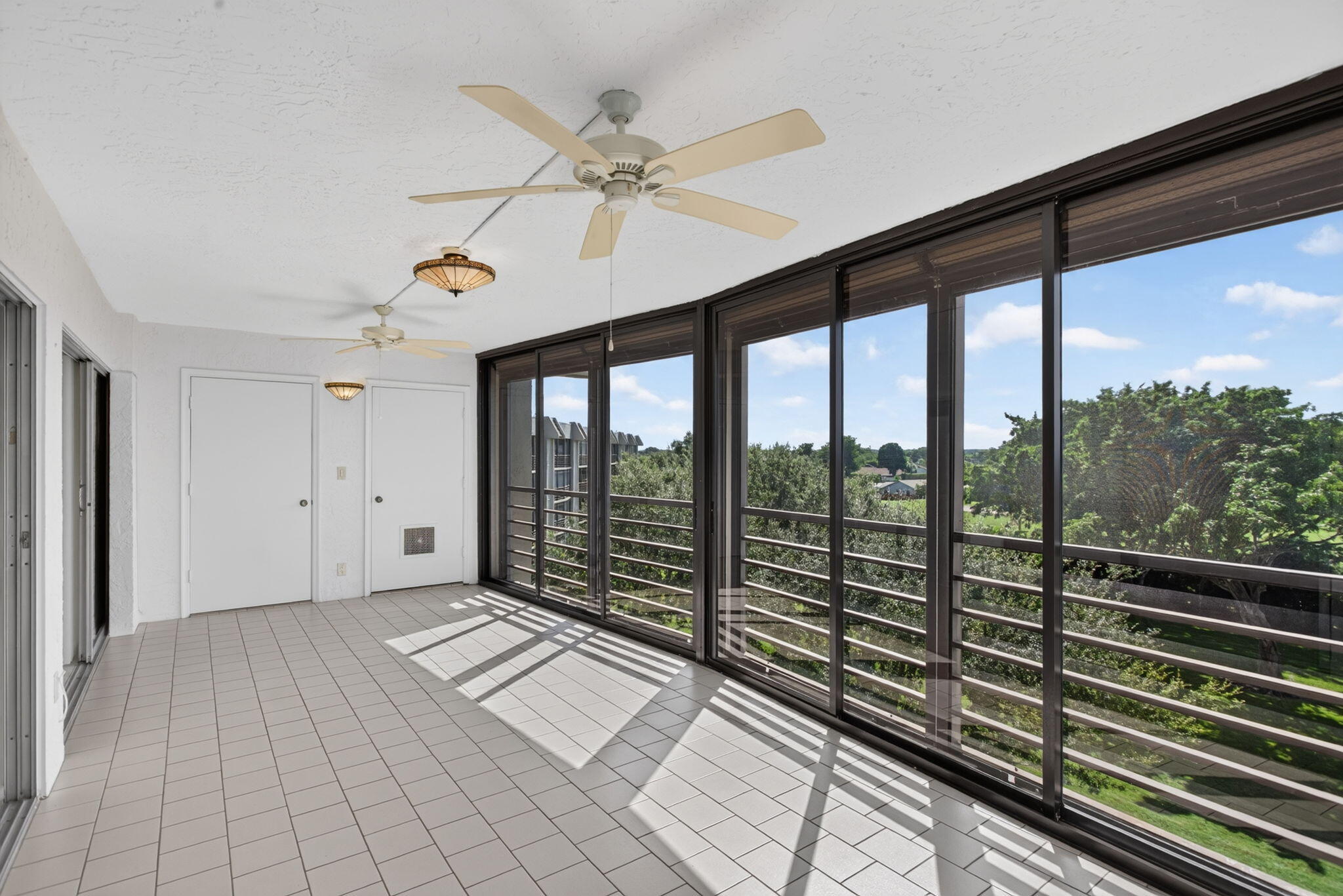 FLORIDA ROOM
