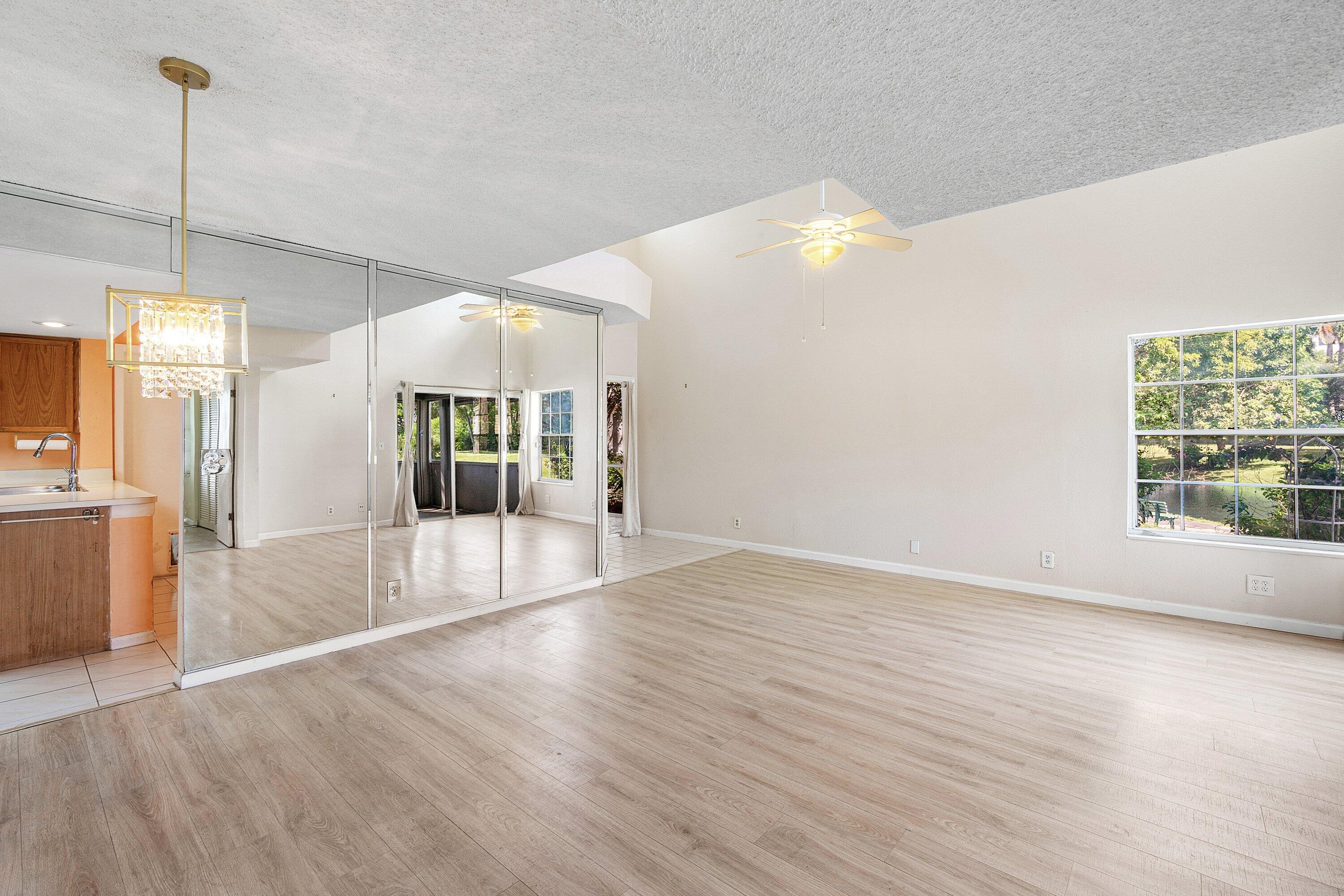 009-5272BuckheadCircle-1010-BocaRaton-FL