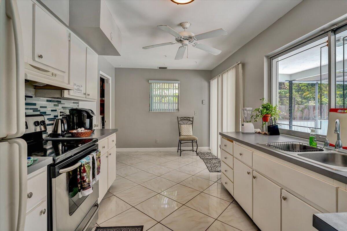 22-3982 NW 39th St-22