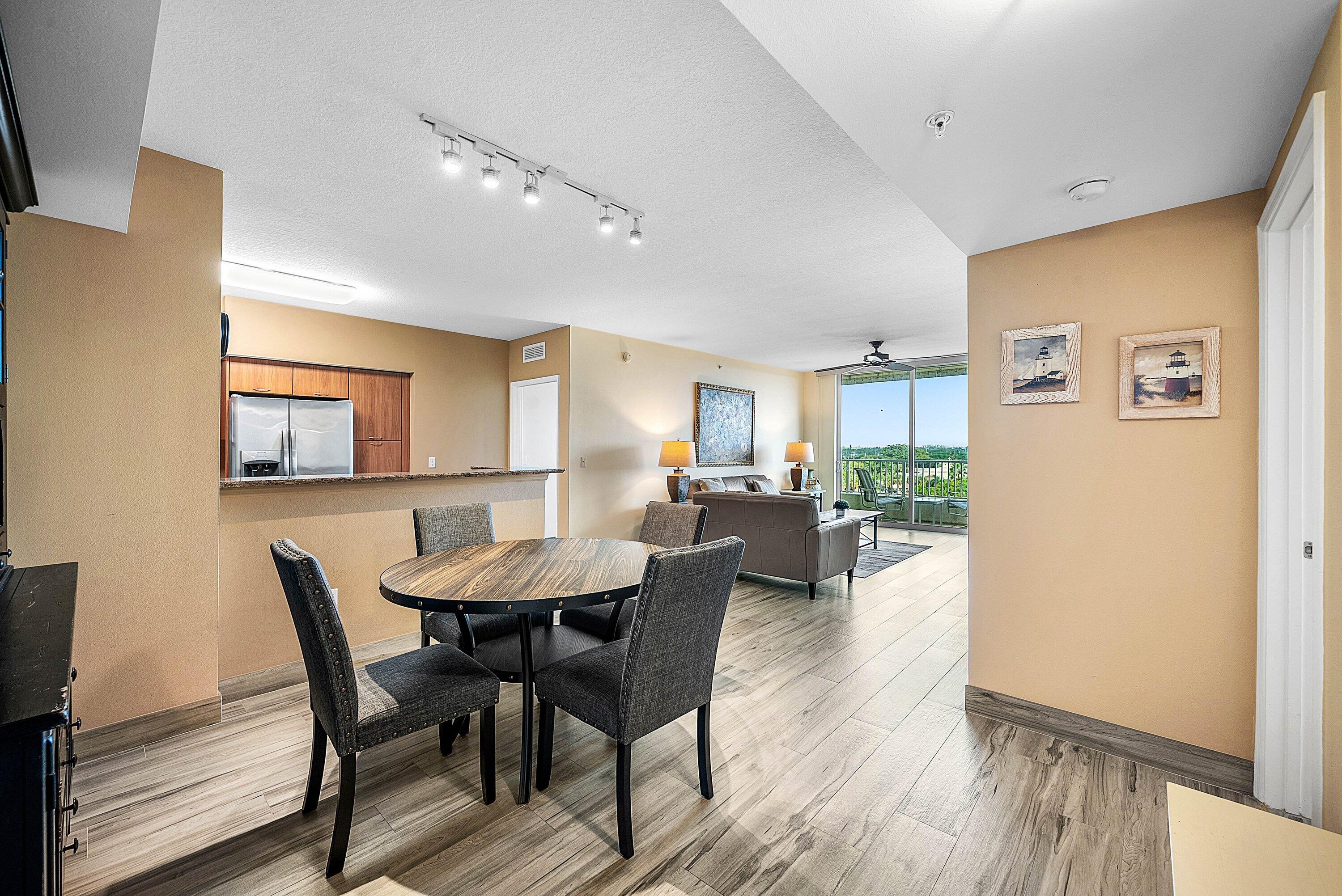 002-700EastBoyntonBeachBoulevard-710-Boy