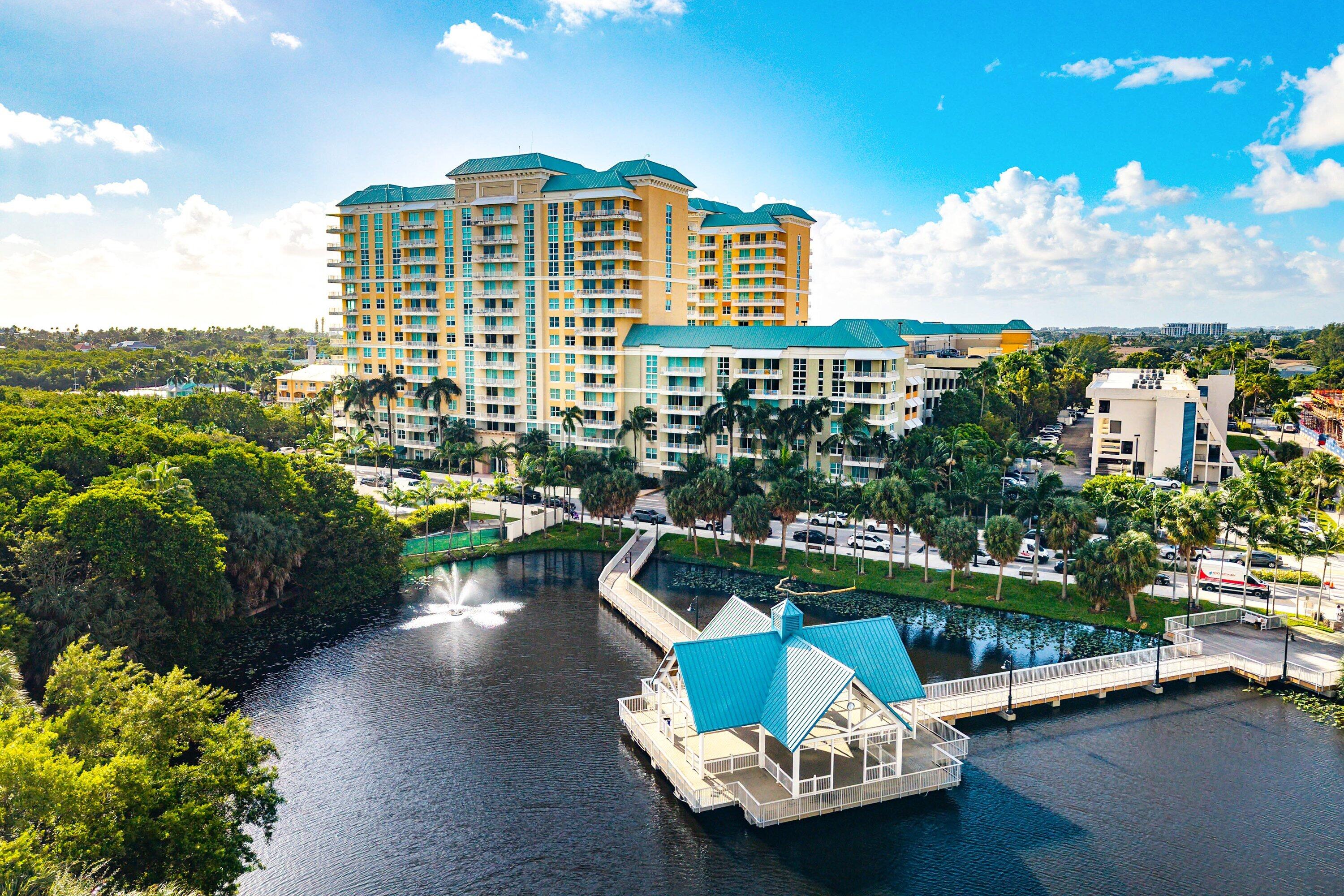 038-700EastBoyntonBeachBoulevard-710-Boy