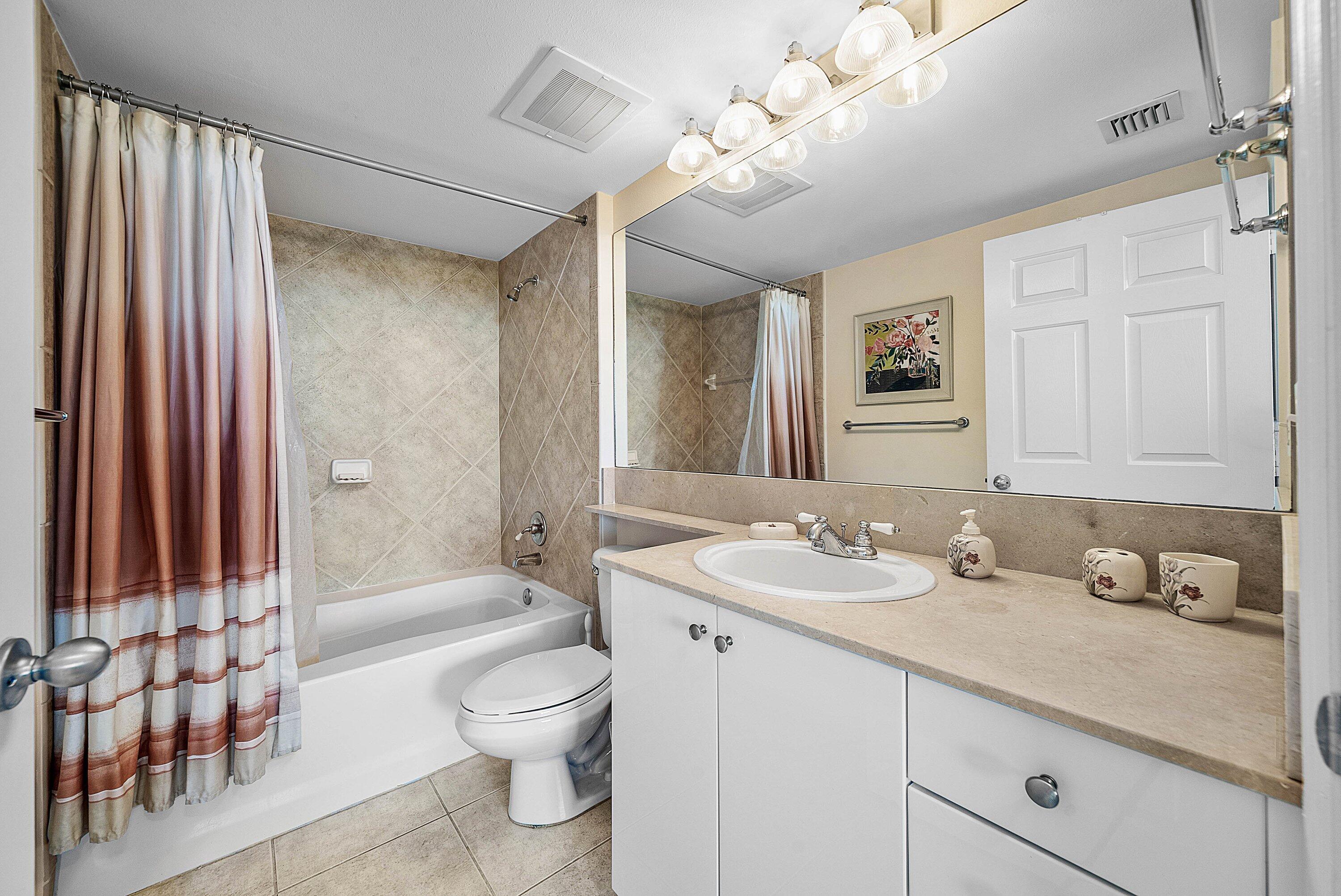 018-700EastBoyntonBeachBoulevard-710-Boy