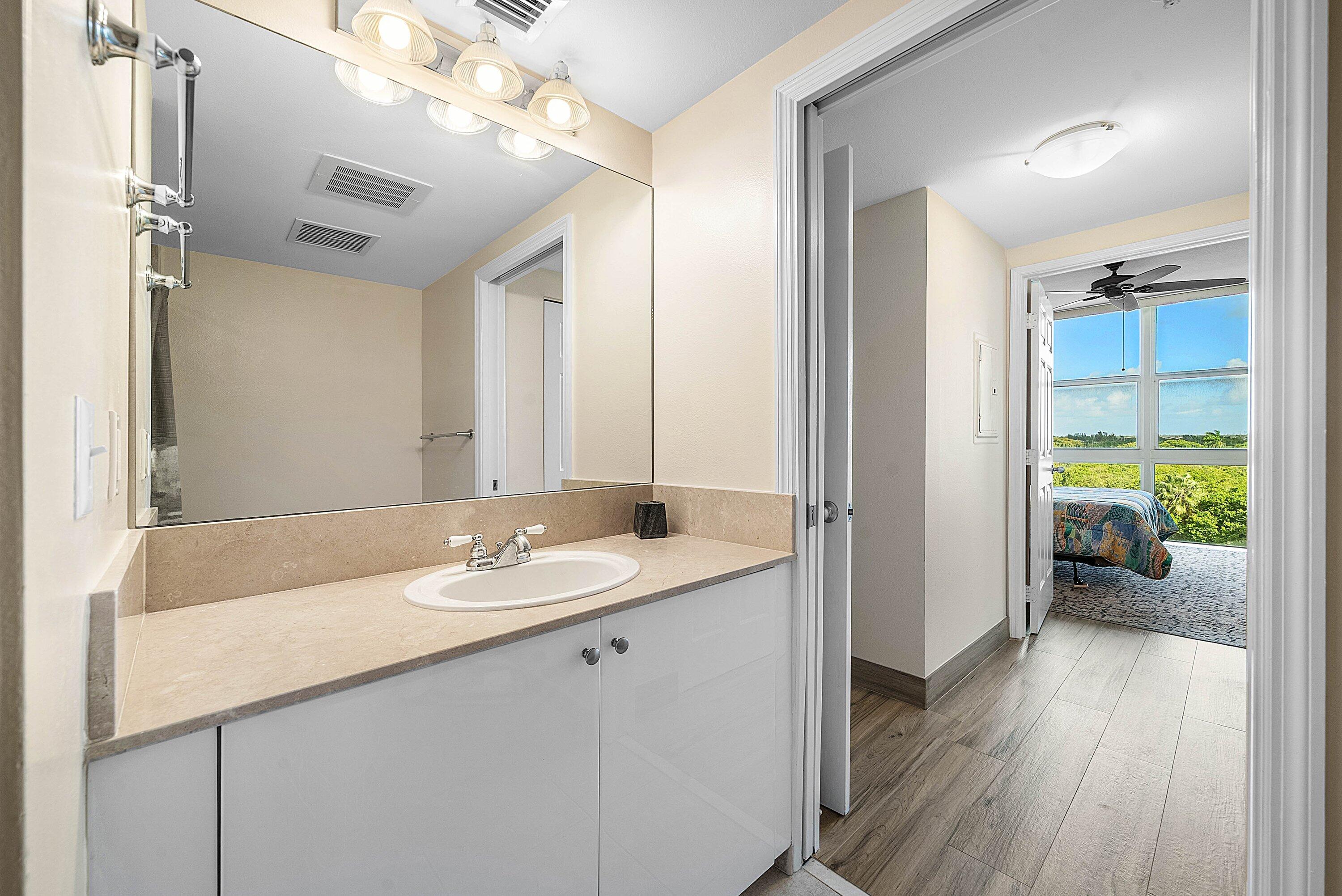 020-700EastBoyntonBeachBoulevard-710-Boy