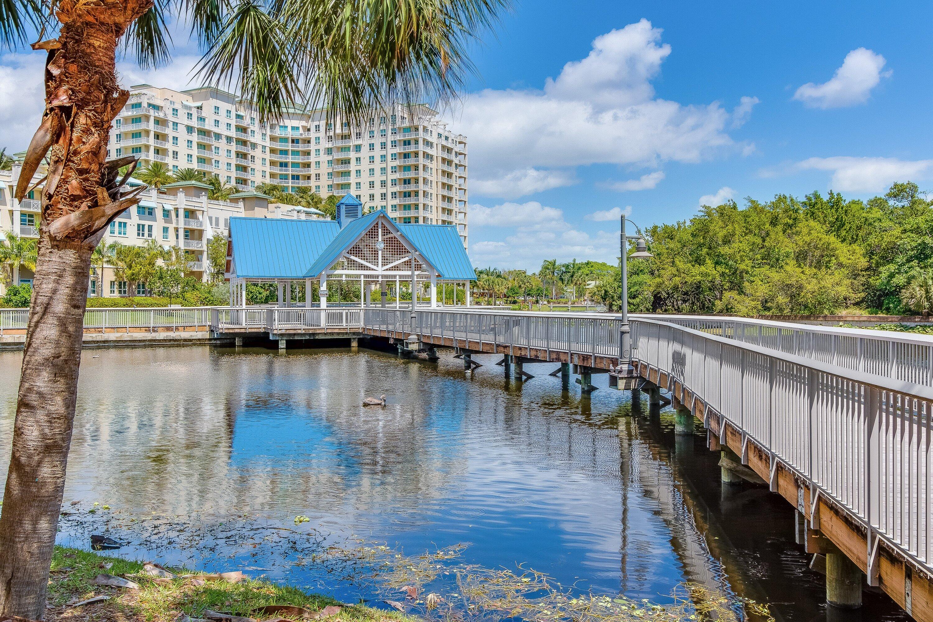 046-700EastBoyntonBeachBoulevard-710-Boy
