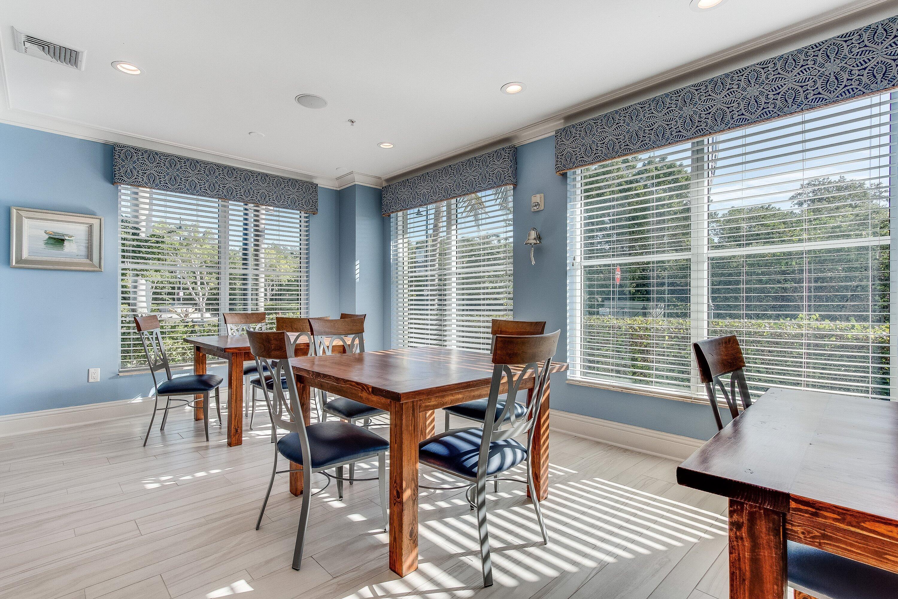 059-700EastBoyntonBeachBoulevard-710-Boy