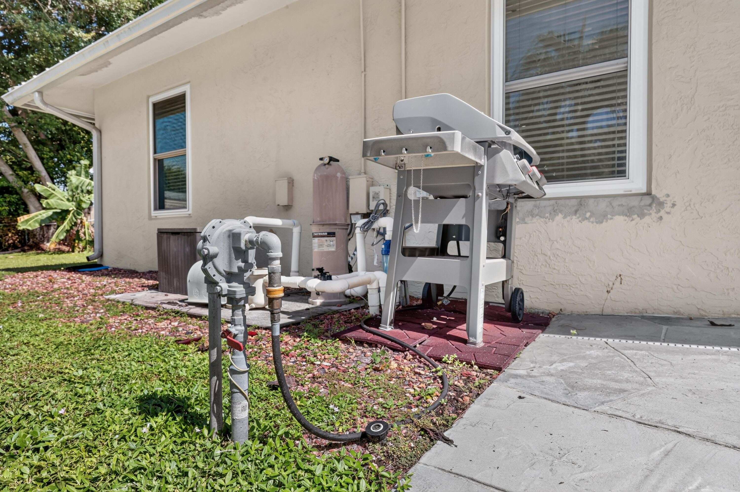 Grill With In Ground Gas Line