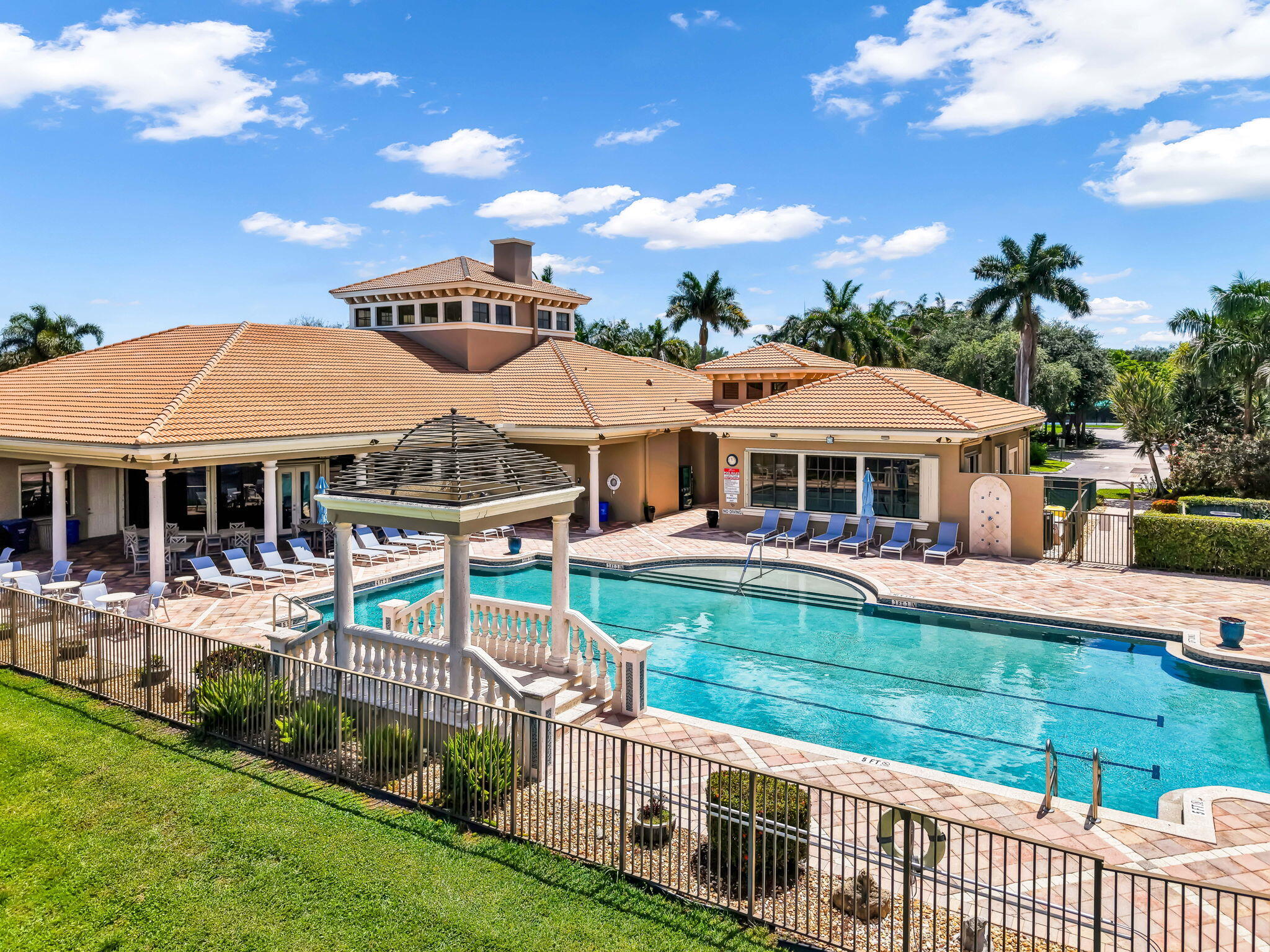 Club House Pool