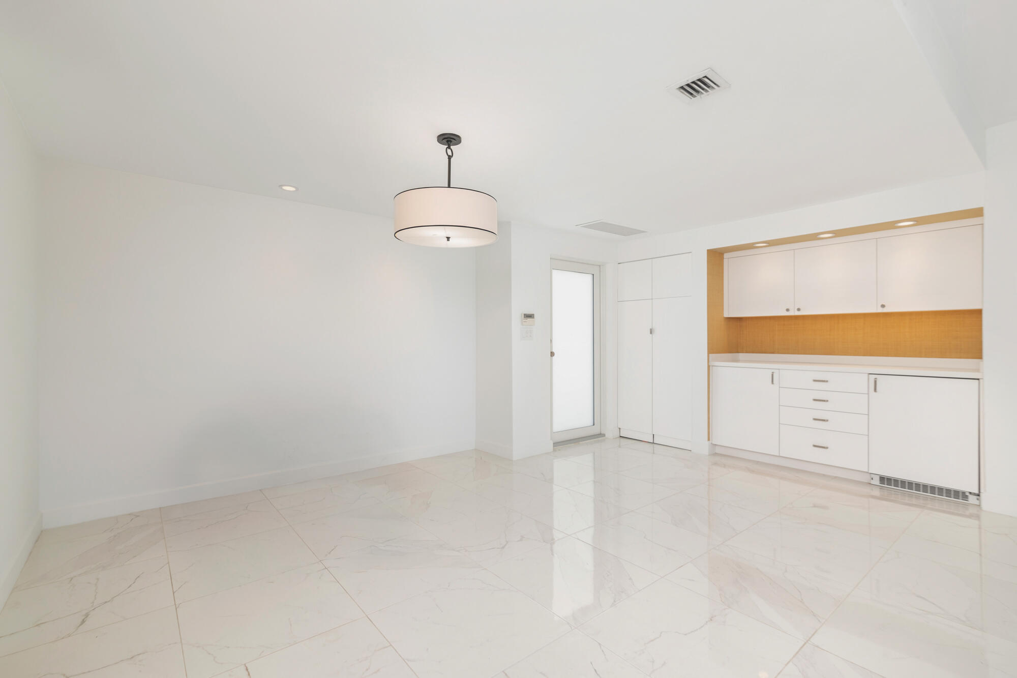 Dining Area and mini bar