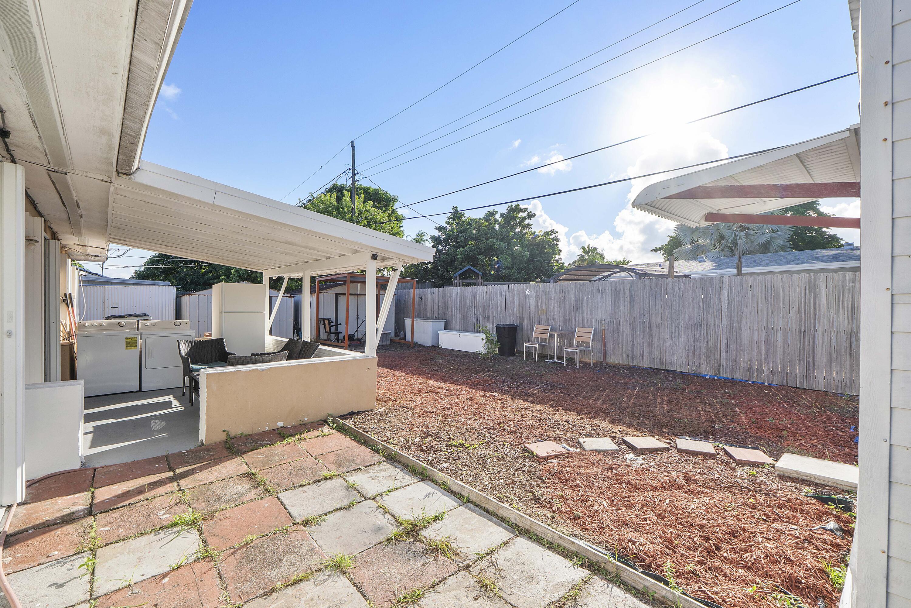 2911 Ne 11th Ave_036