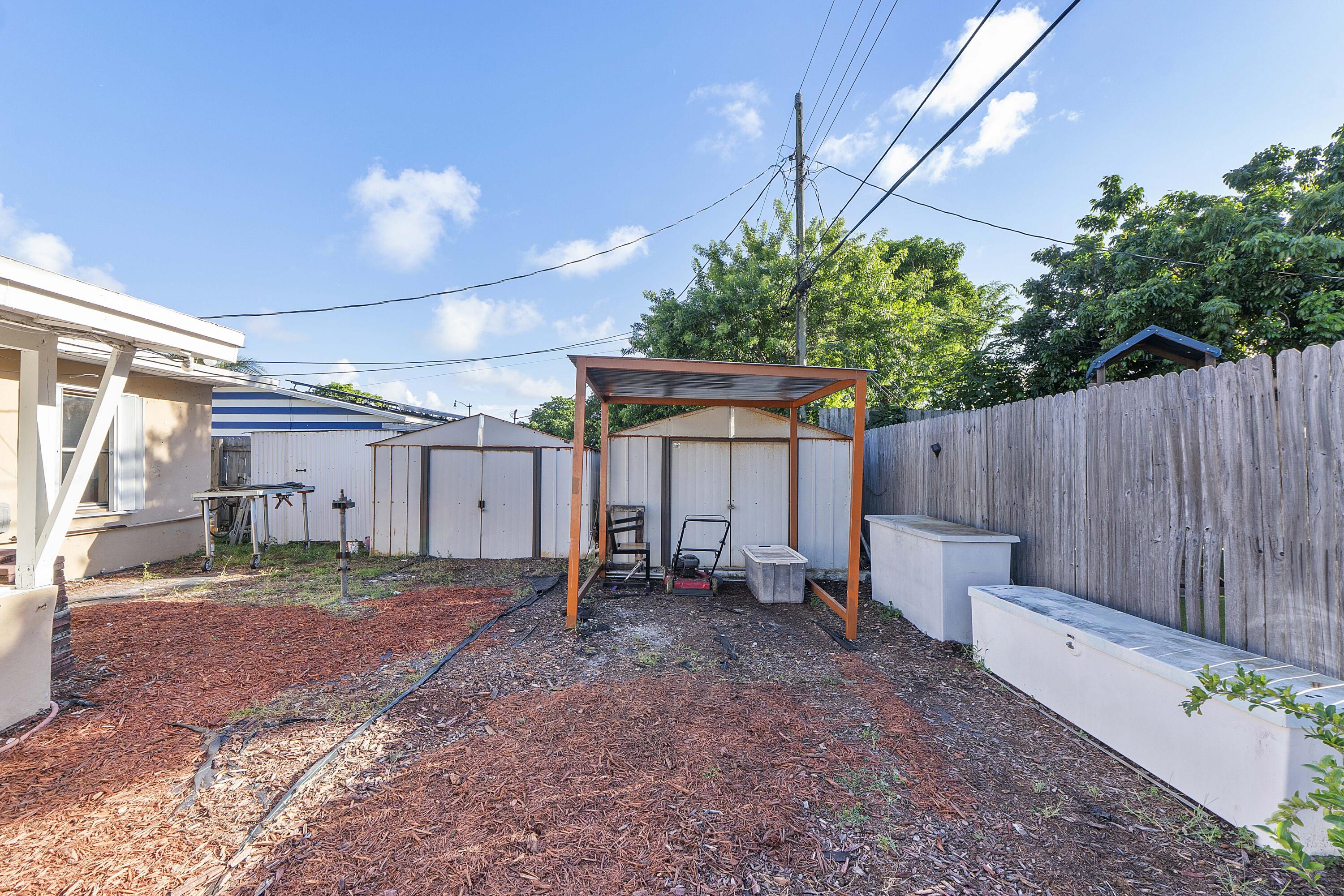 2911 Ne 11th Ave_040