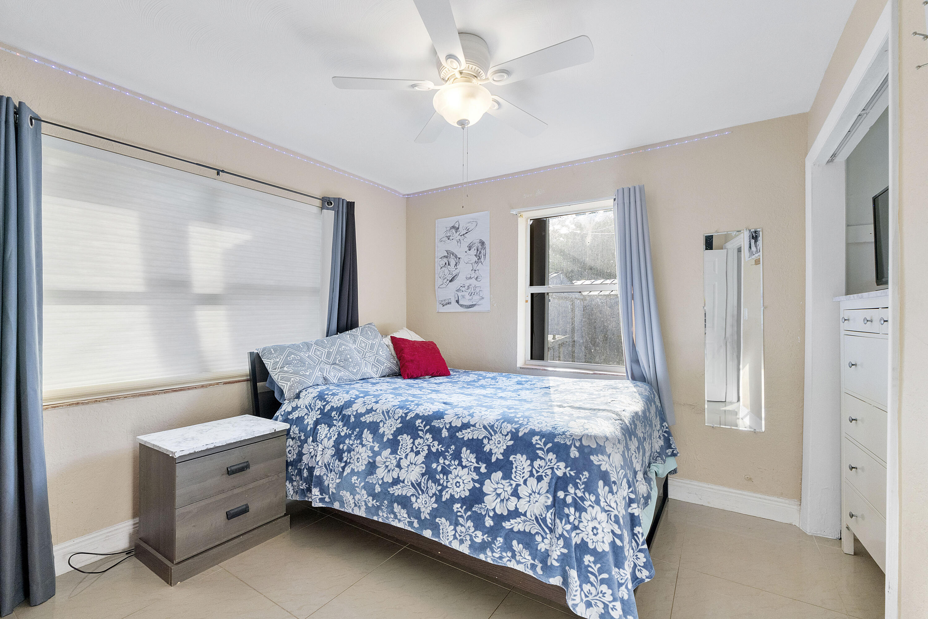 2911 Ne 11th Ave_018