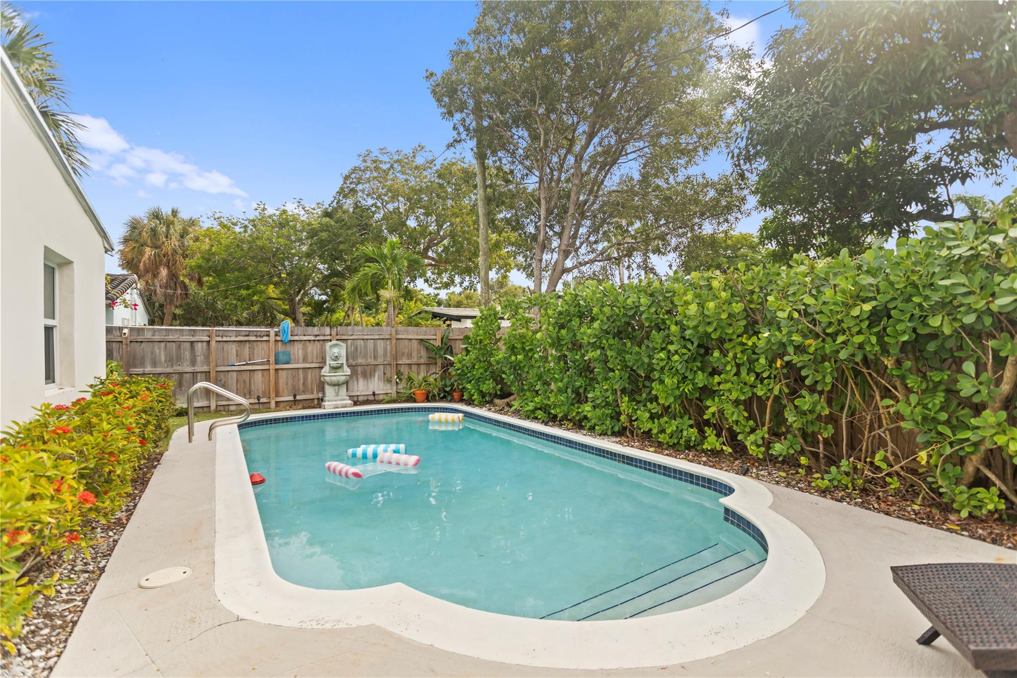 pool