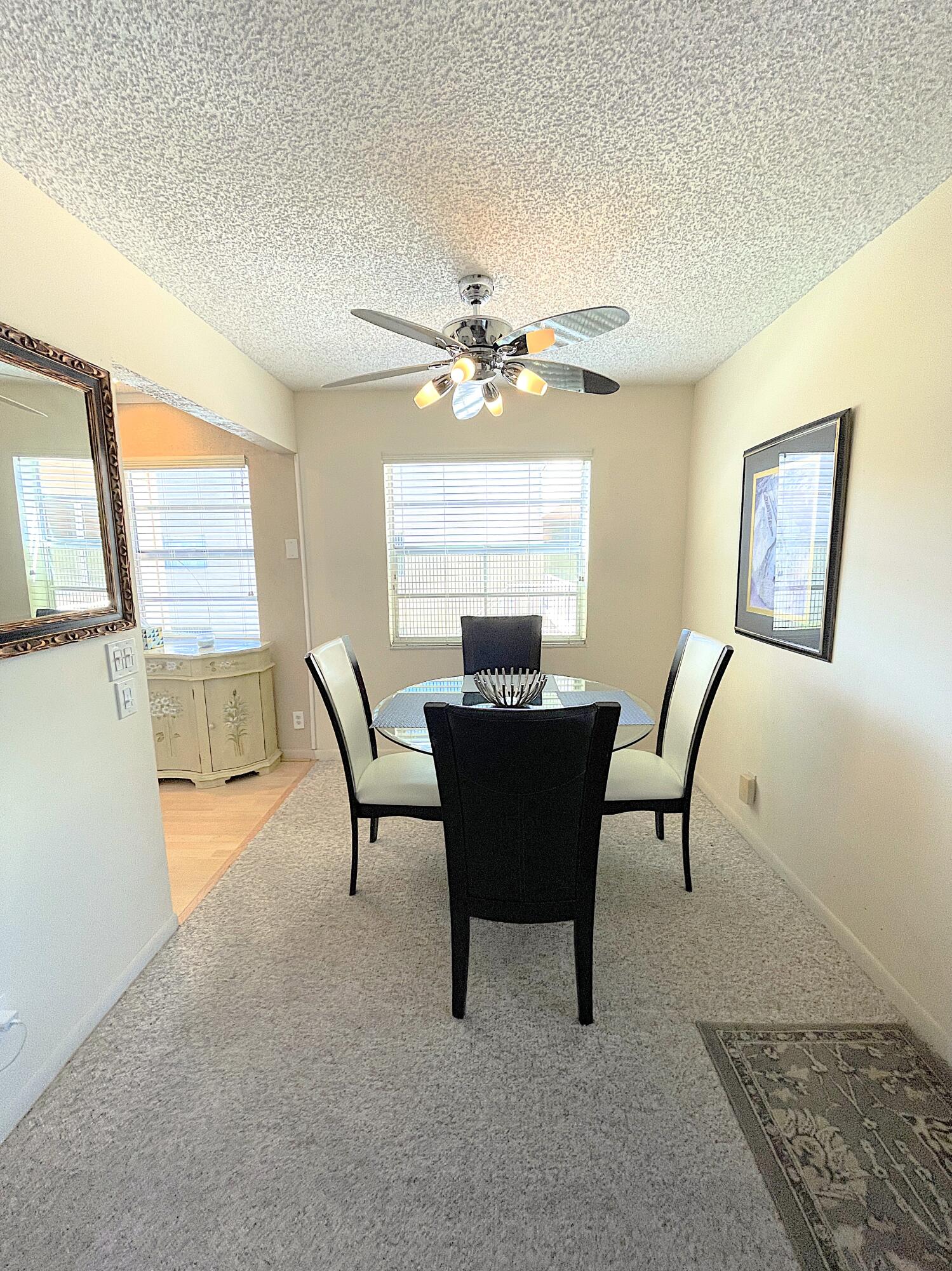 Dining Area Dining Area
