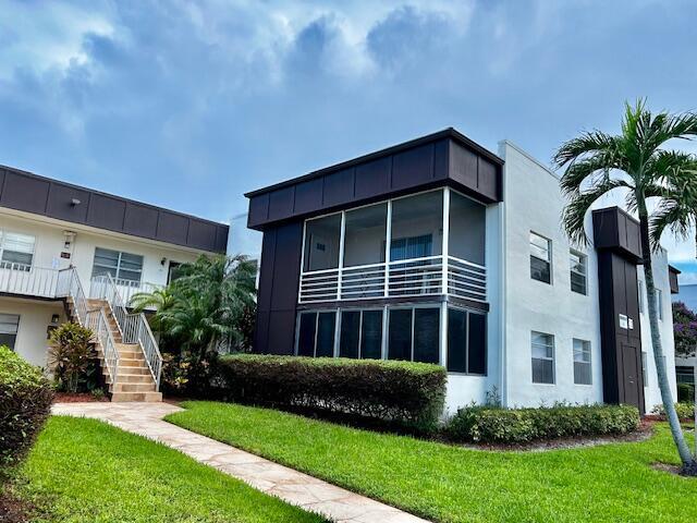 715 Normandy O corner