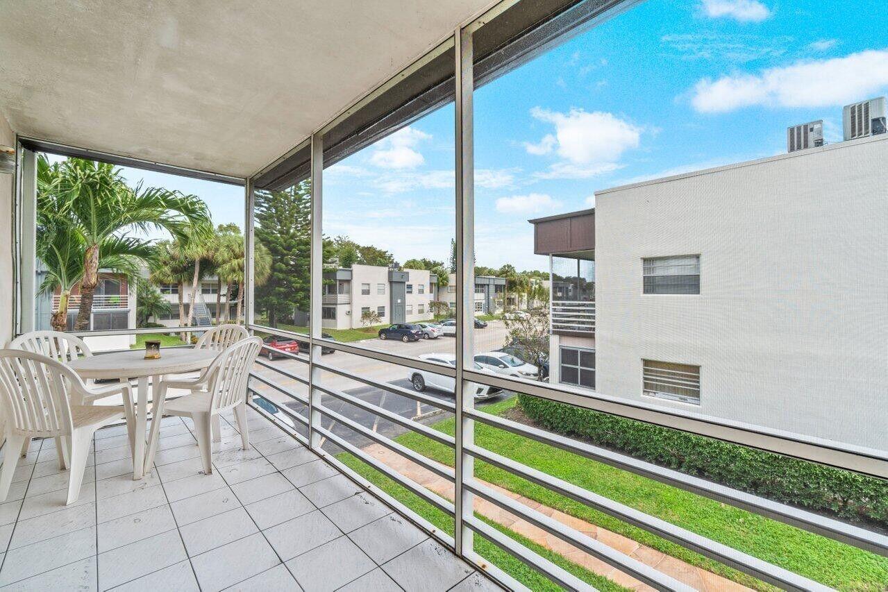 balcony