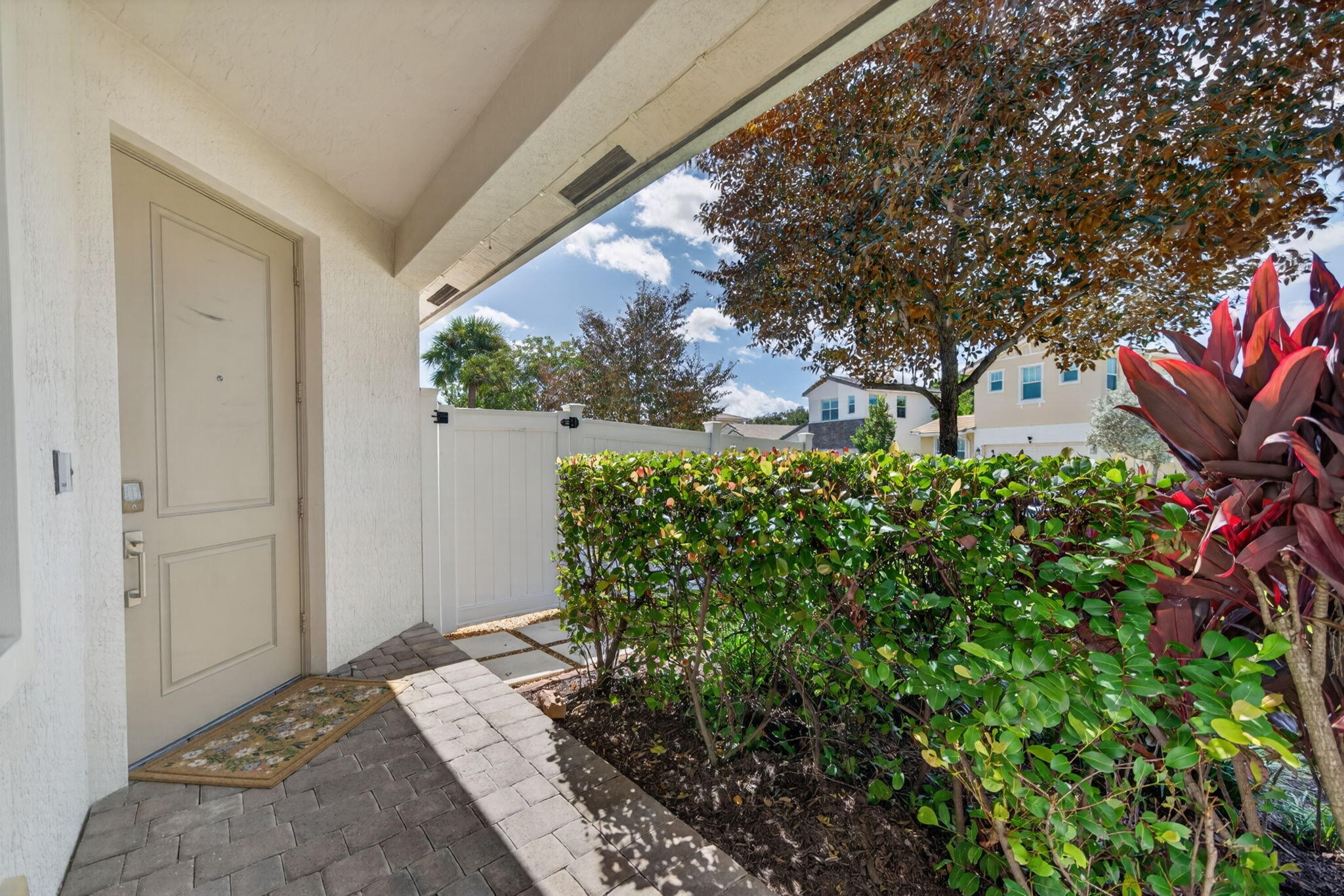 6-web-or-mls-4080 Rosa Dr_MEDIA360VR-5 6-web-or-mls-4080 Rosa Dr_MEDIA360VR-5