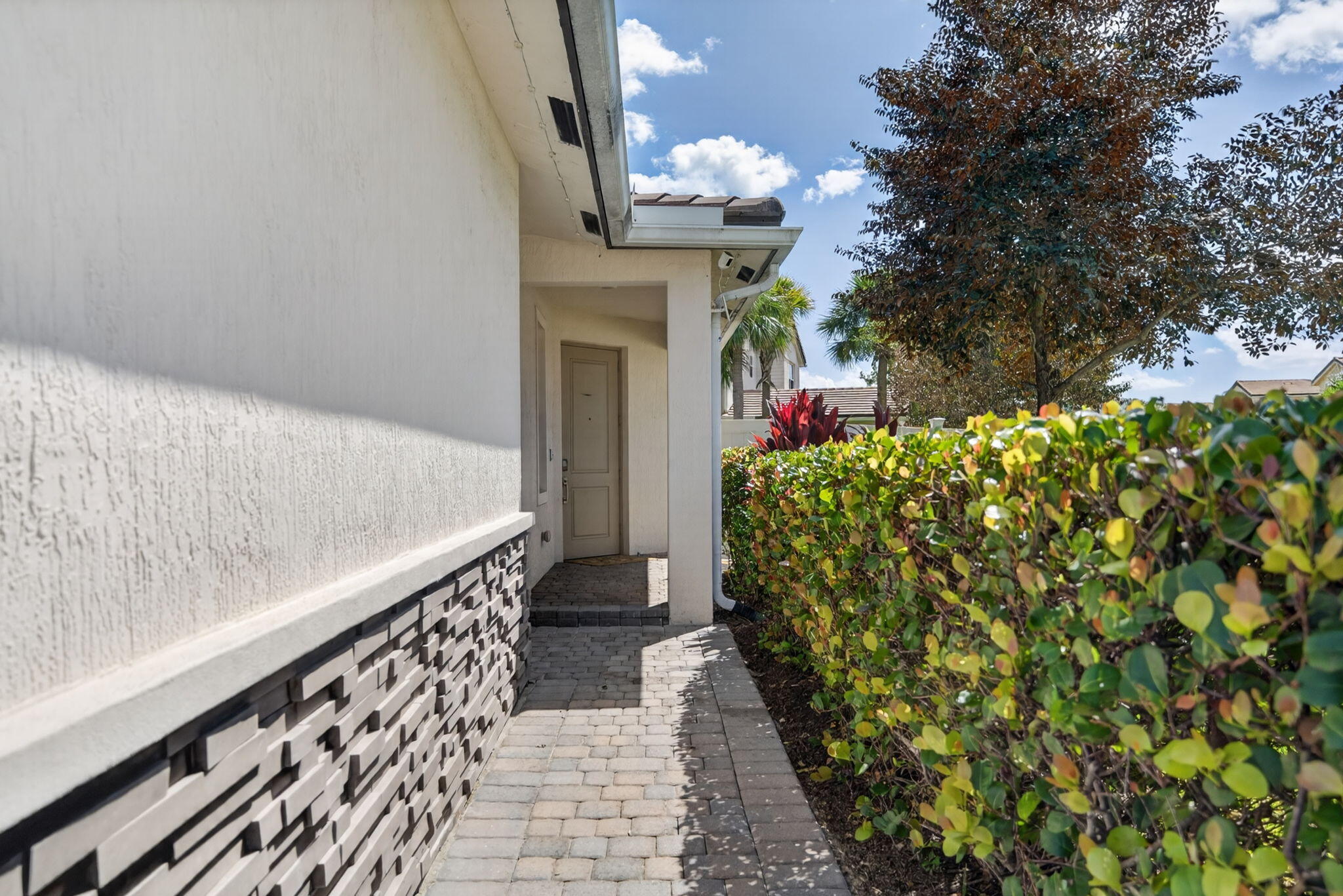 5-web-or-mls-4080 Rosa Dr_MEDIA360VR-4 5-web-or-mls-4080 Rosa Dr_MEDIA360VR-4