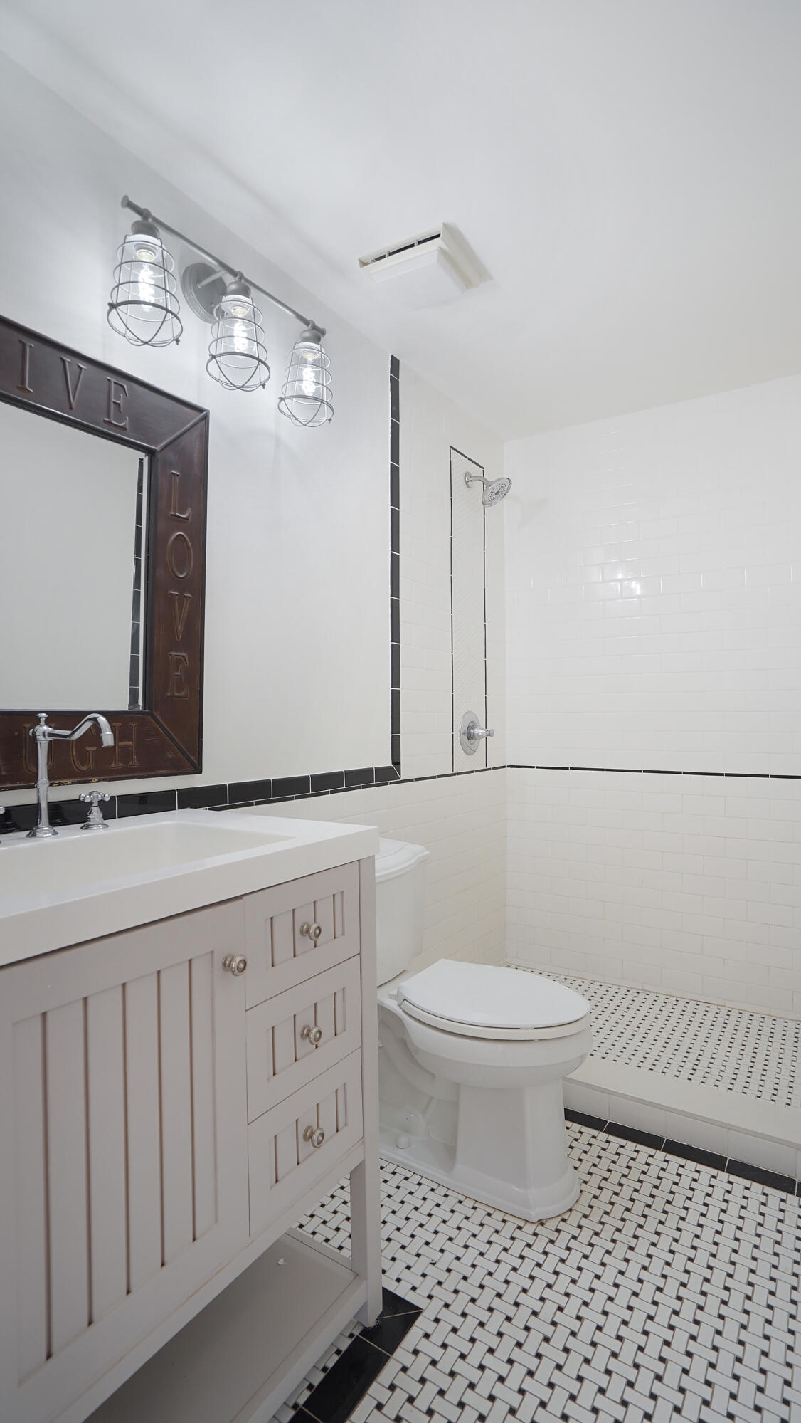 2nd Bedroom Bath