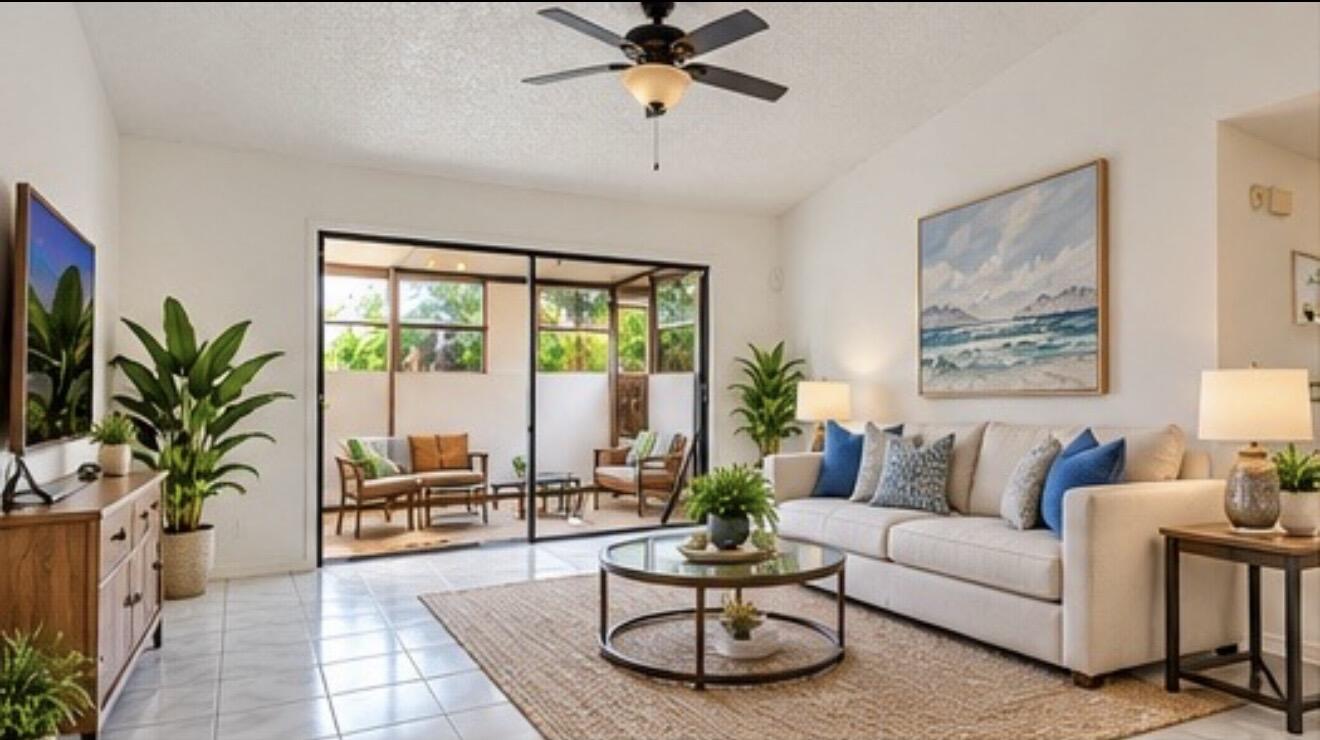 5105 Arbor Glen Cir, Lake Worth living r 5105 Arbor Glen Cir, Lake Worth living r