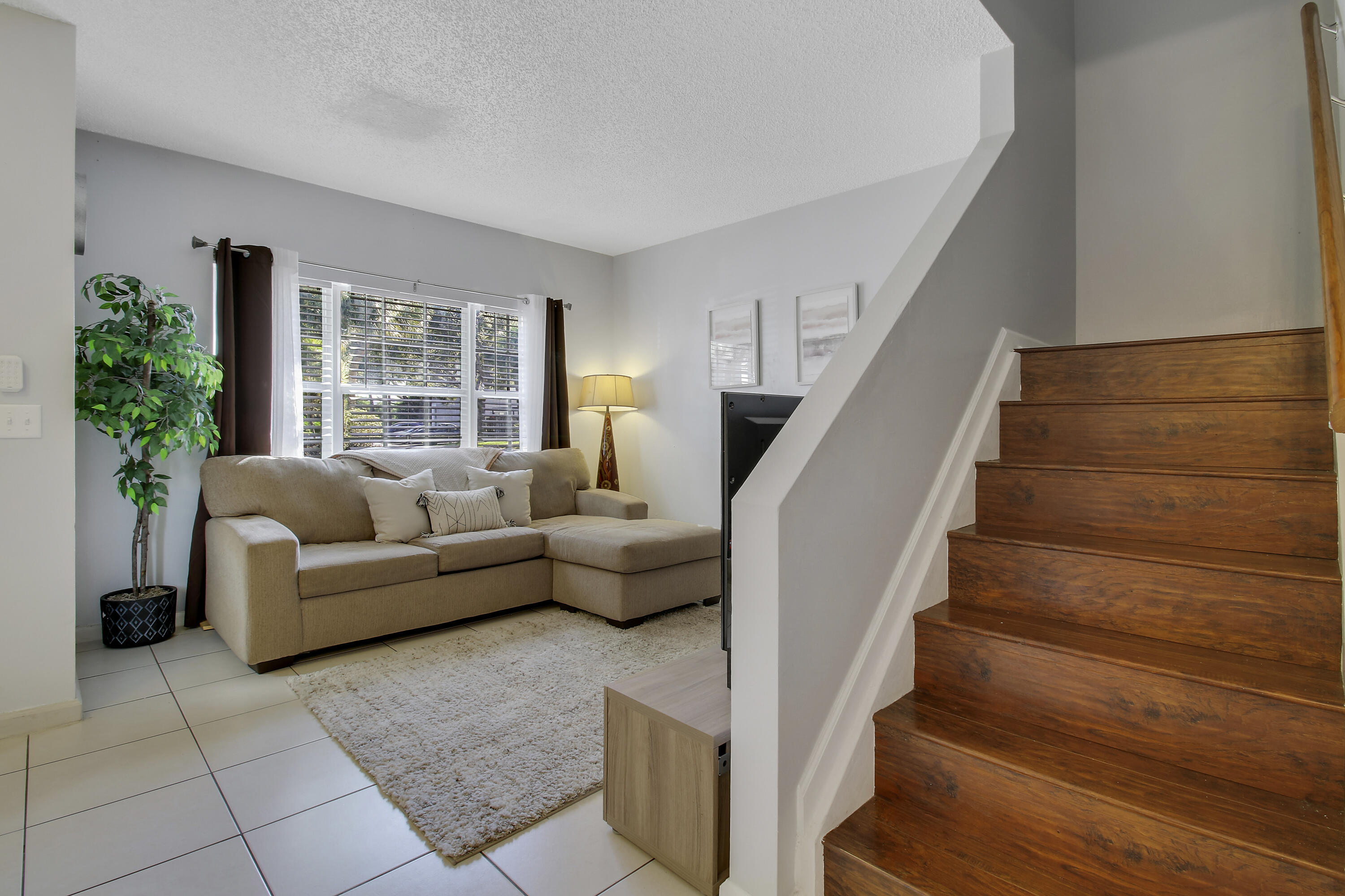 Living/stairs