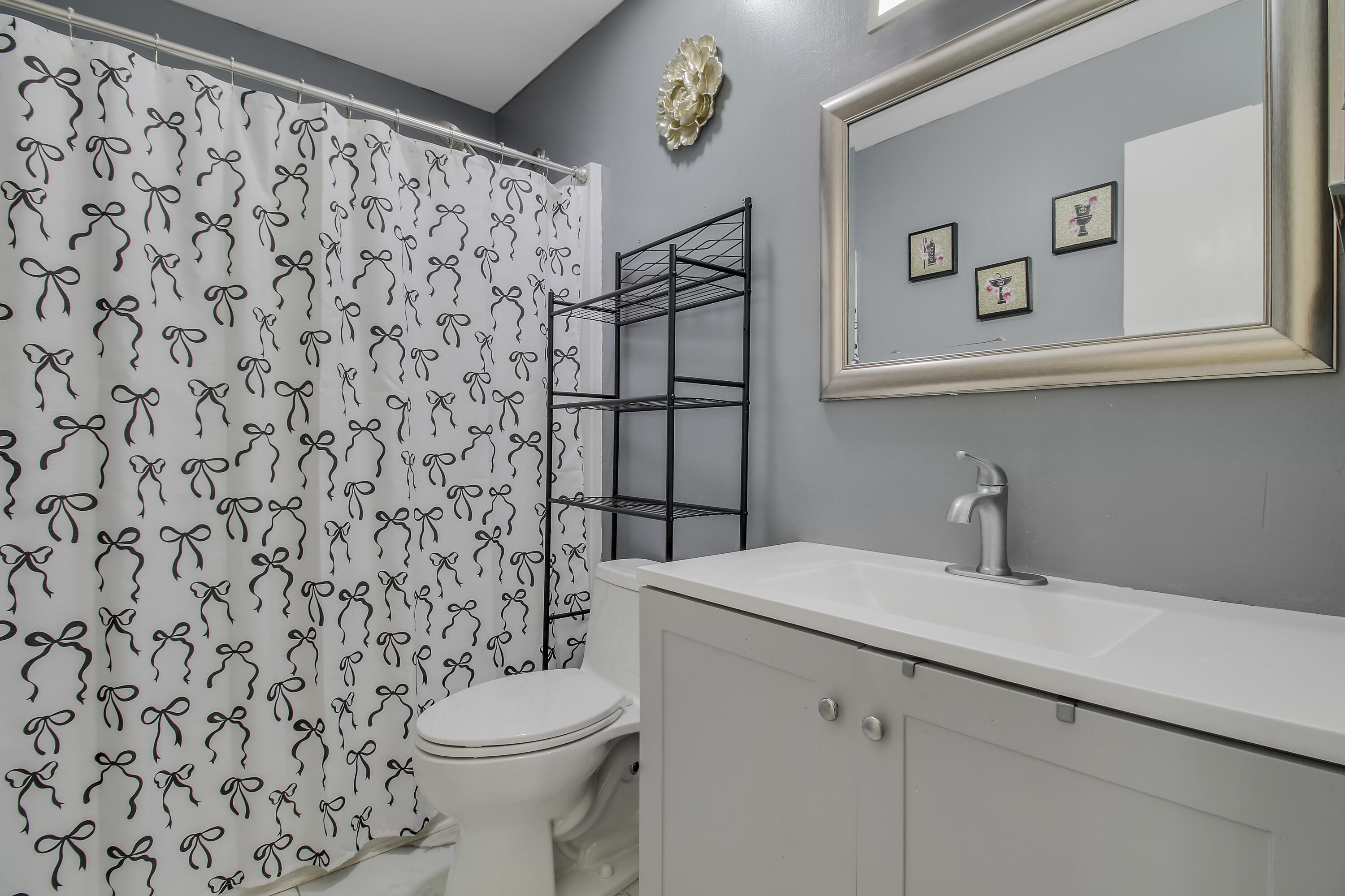 Guest bathroom upstairs