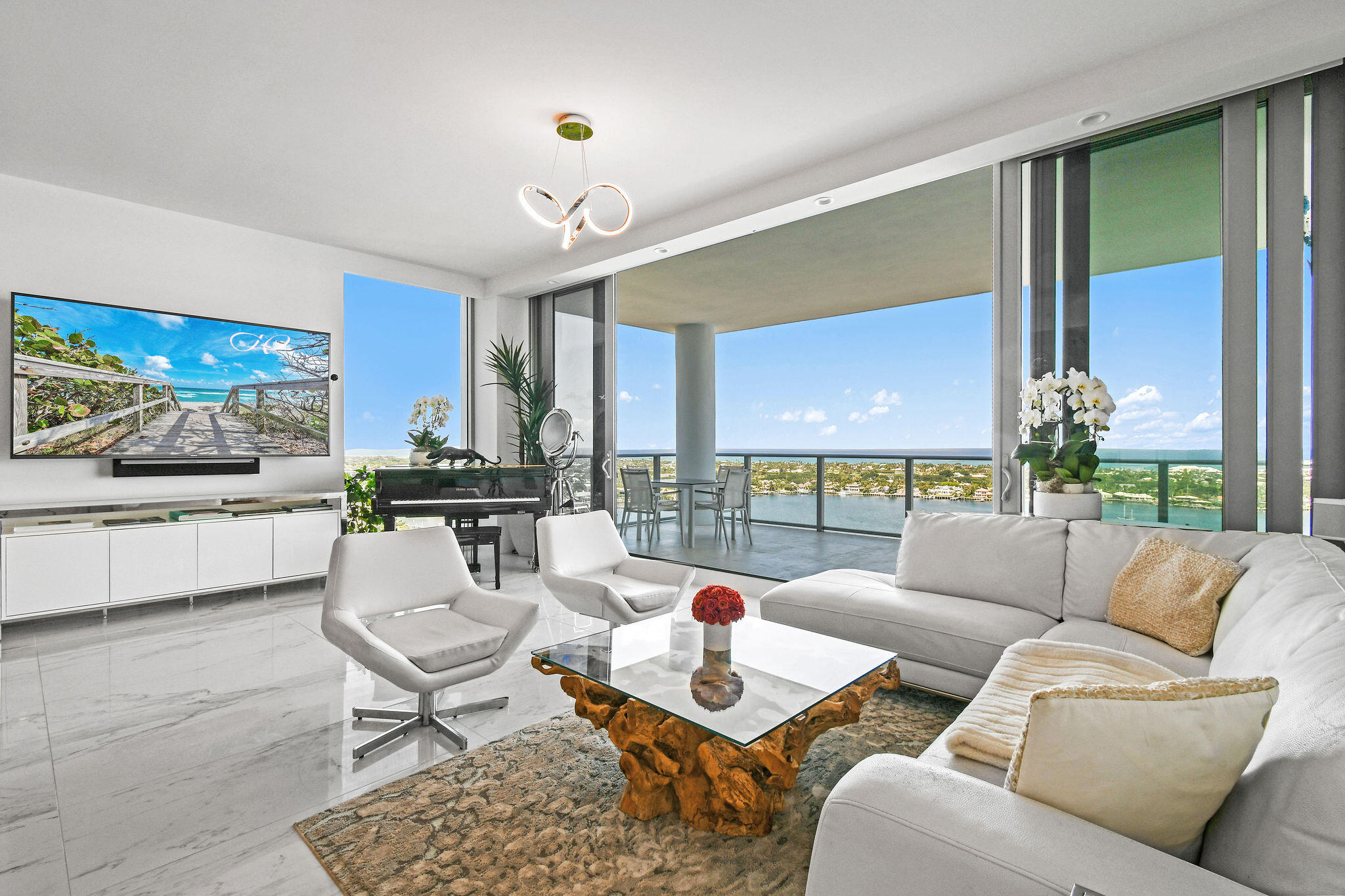 Penthouse 2204 Penthouse 2204