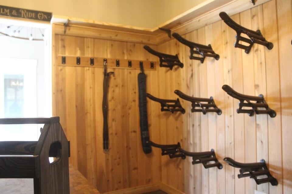 14407 Halter tack room
