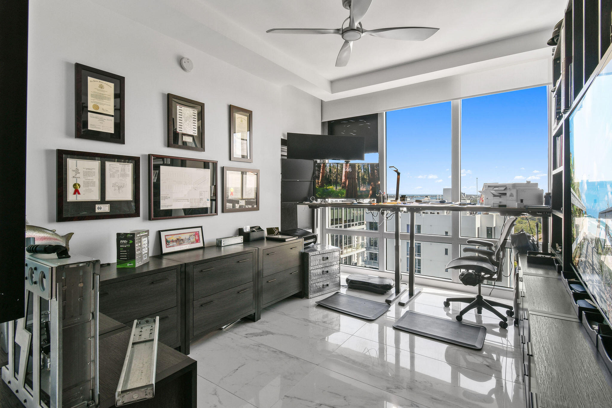 PH 2204 Guest Suite 1