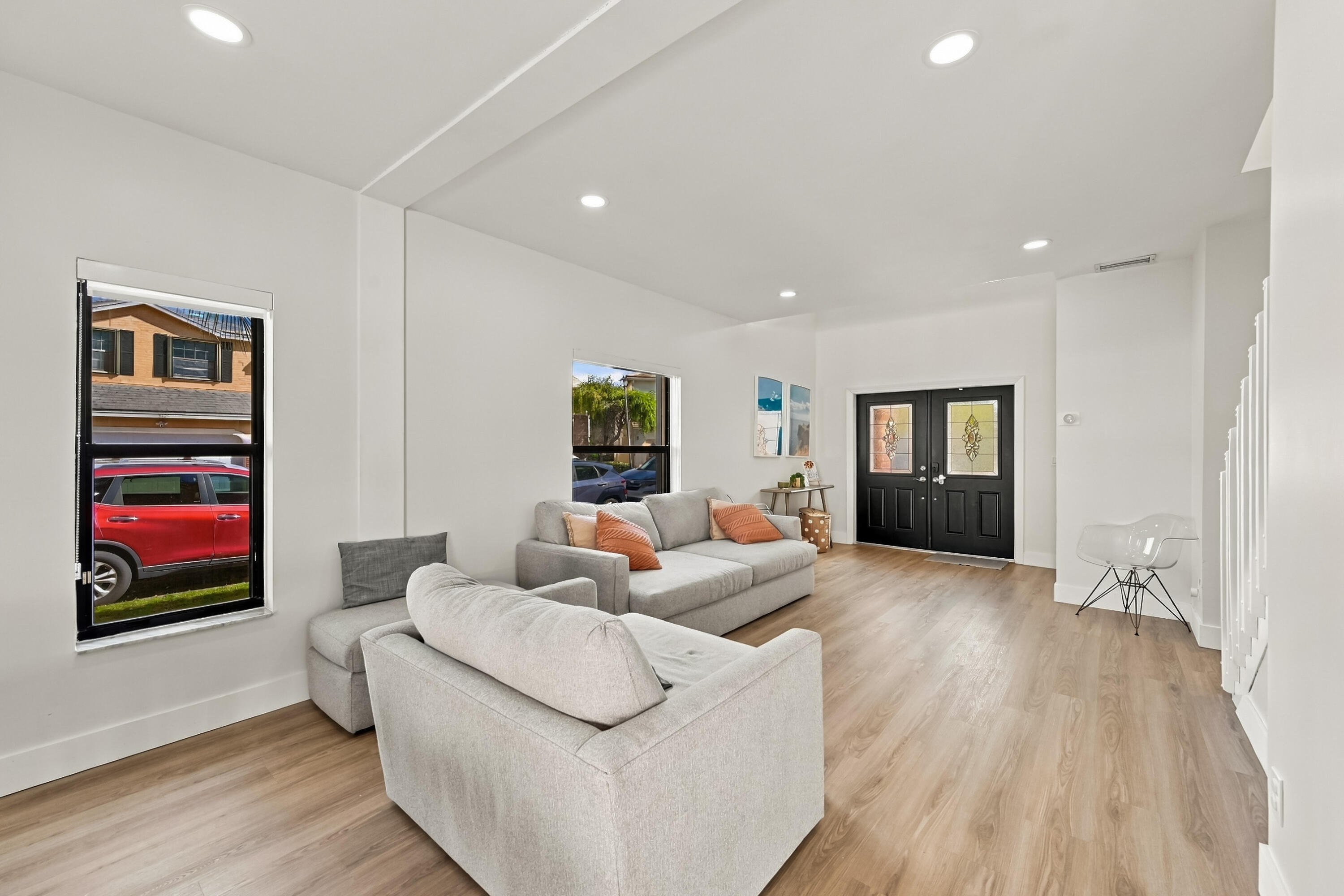 large front room perfect for that nice place to get away and greet guests. large front room perfect for that nice place to get away and greet guests.