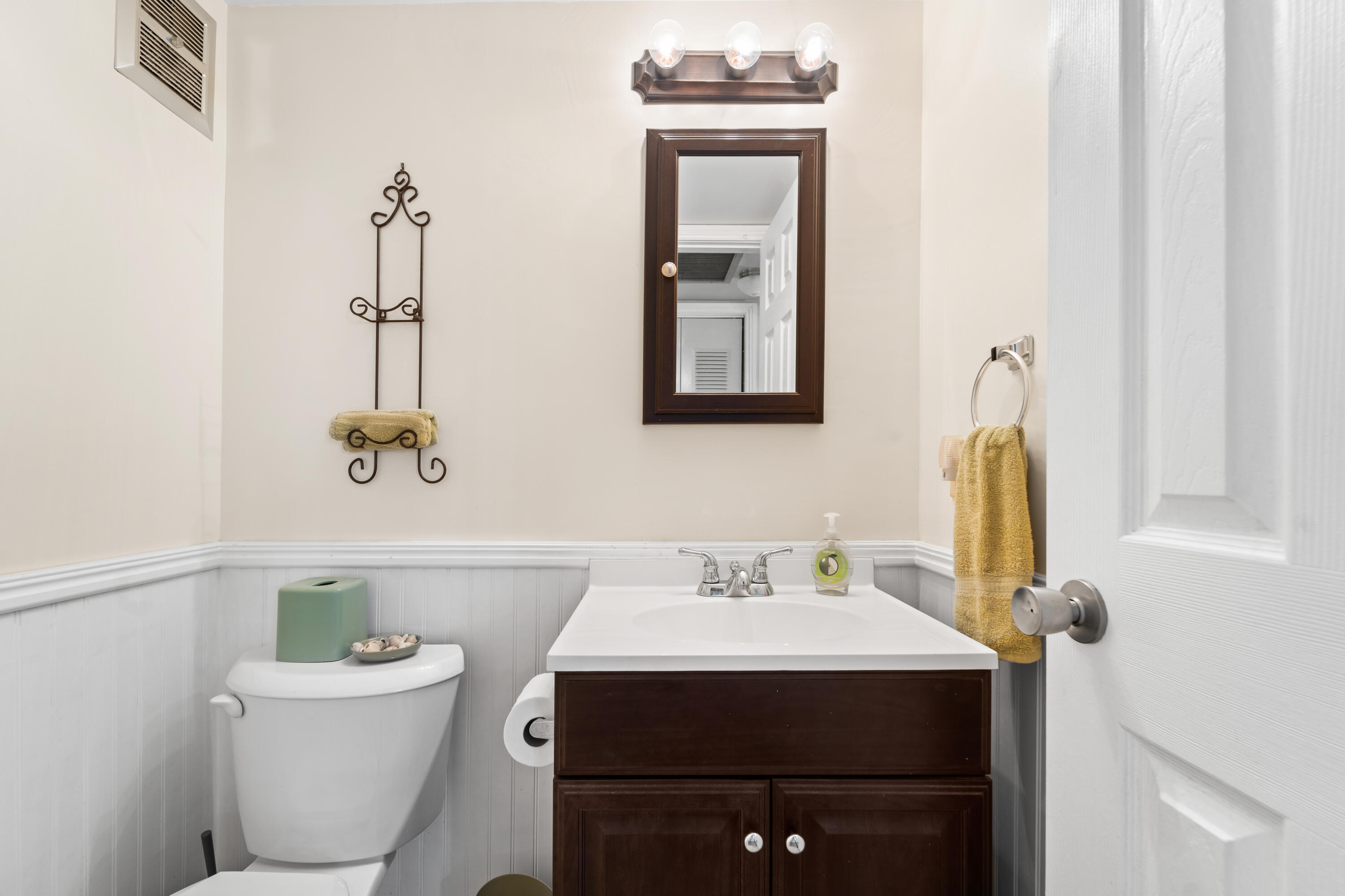 Powder room Powder room