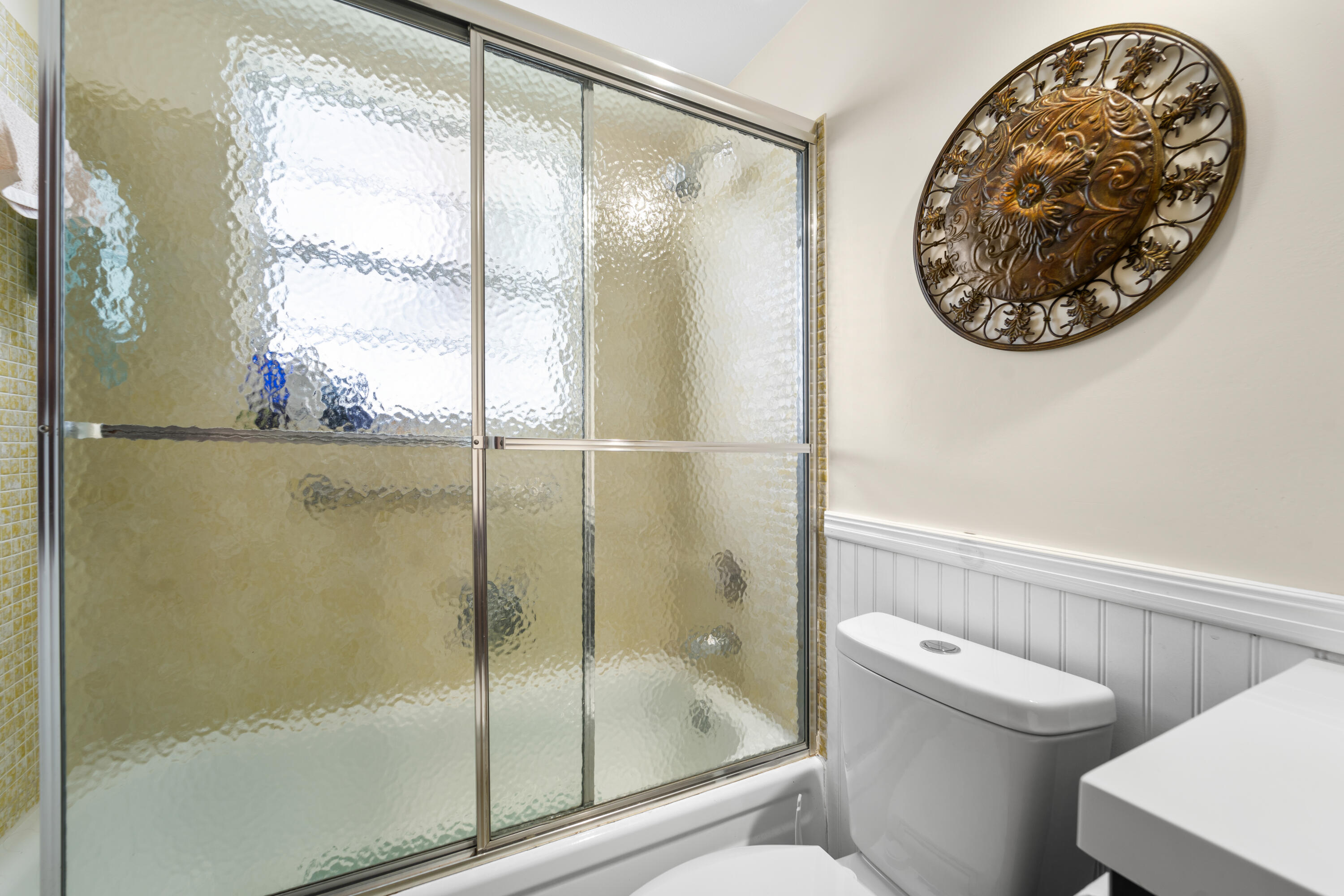 Full bathroom