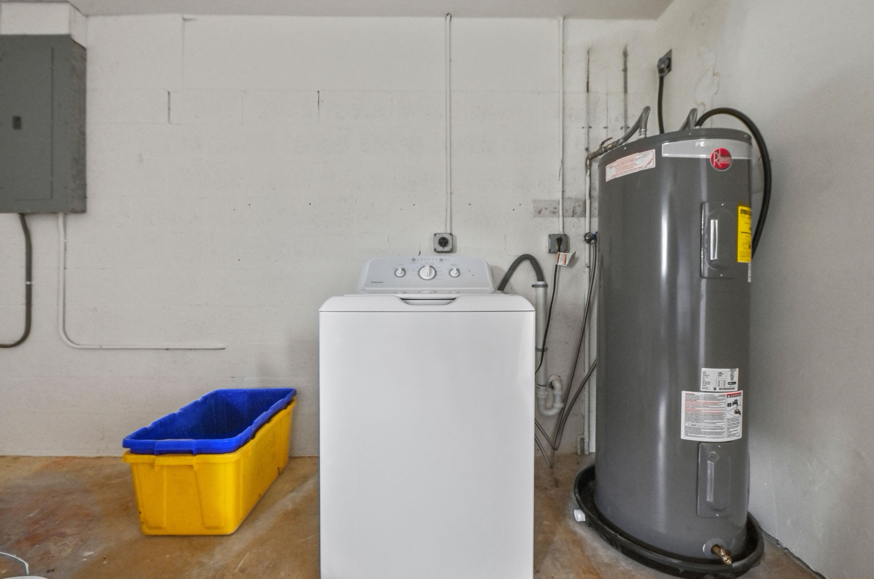 16 Laundry room 01